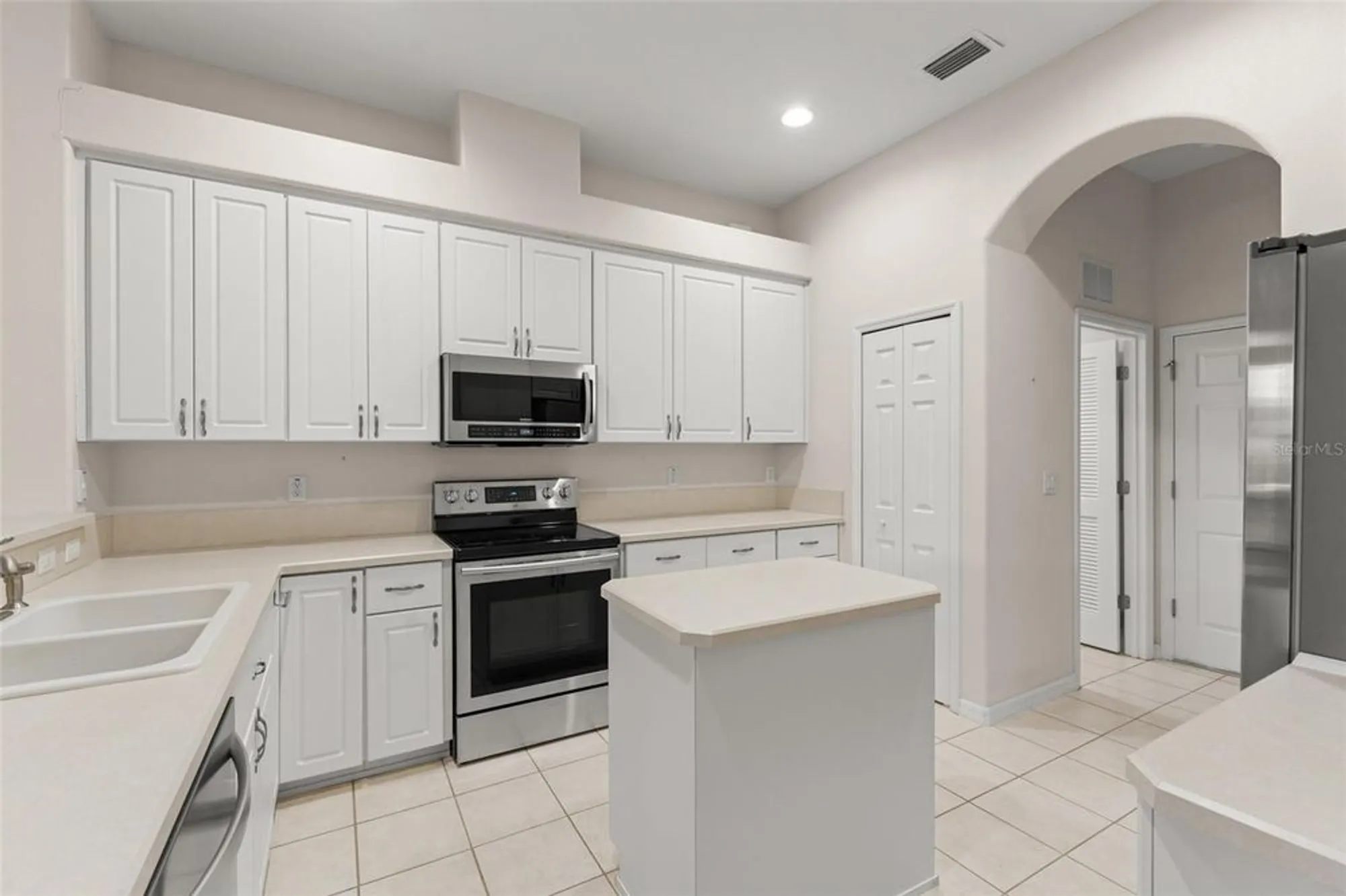 Property Slideshow image 21 of 48 | 20806 queen alexandra dr, Leesburg, FL, 34748