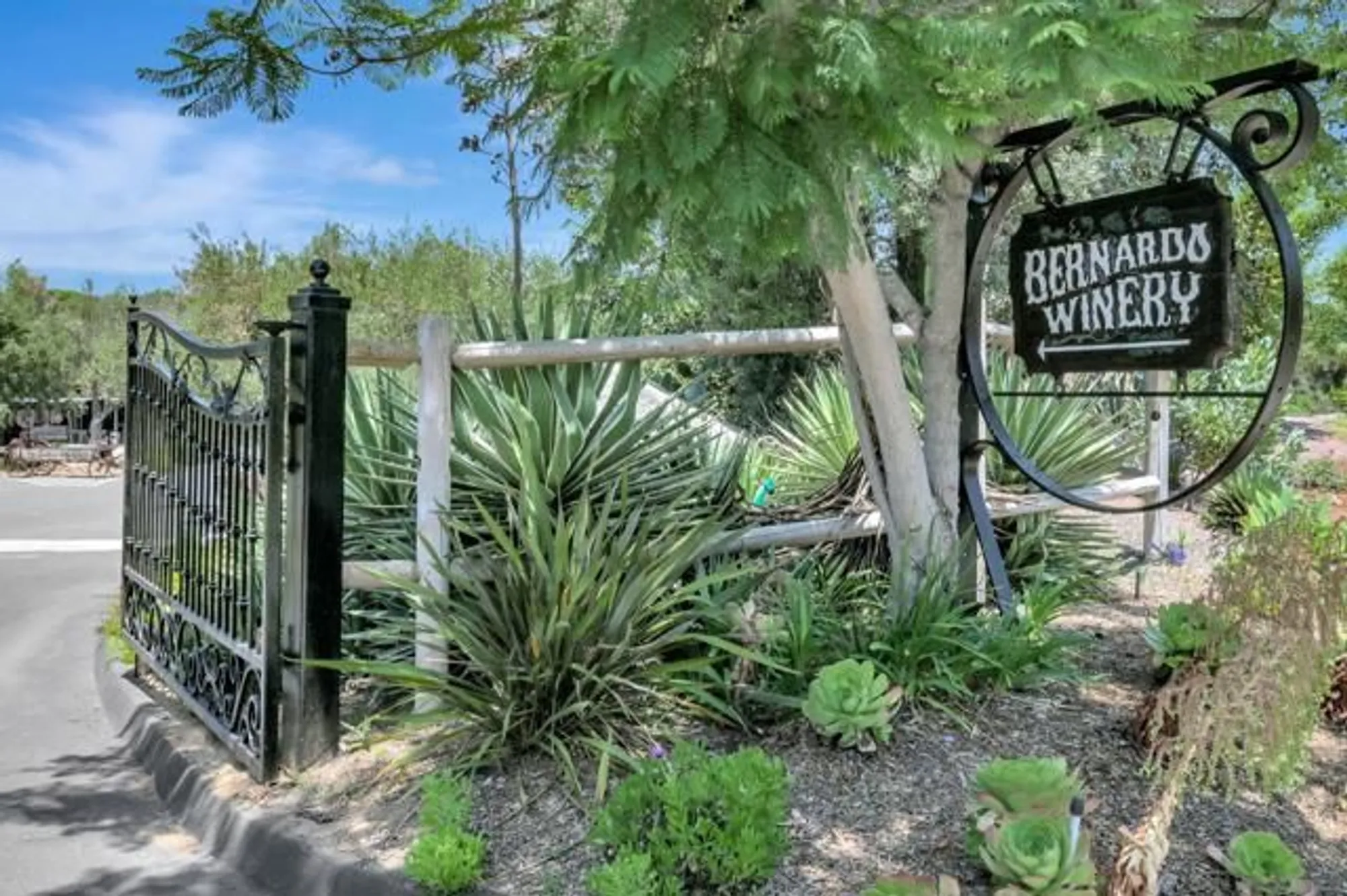 Property Slideshow image 45 of 49 | 12880 circulo dardo, San Diego, CA, 92128