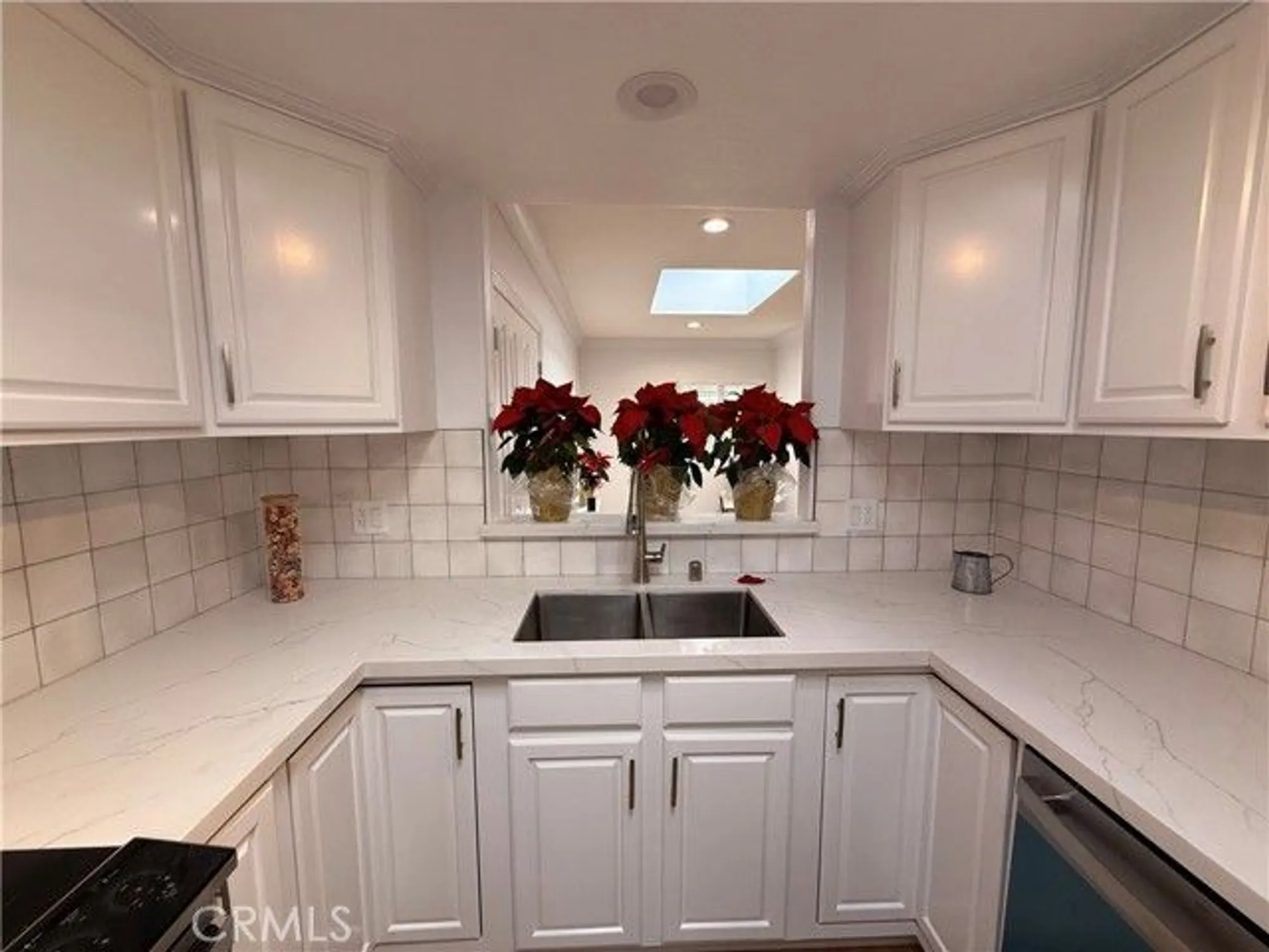Property Slideshow image 16 of 39 | 1921 saint john rd apt 35c, Seal Beach, CA, 90740
