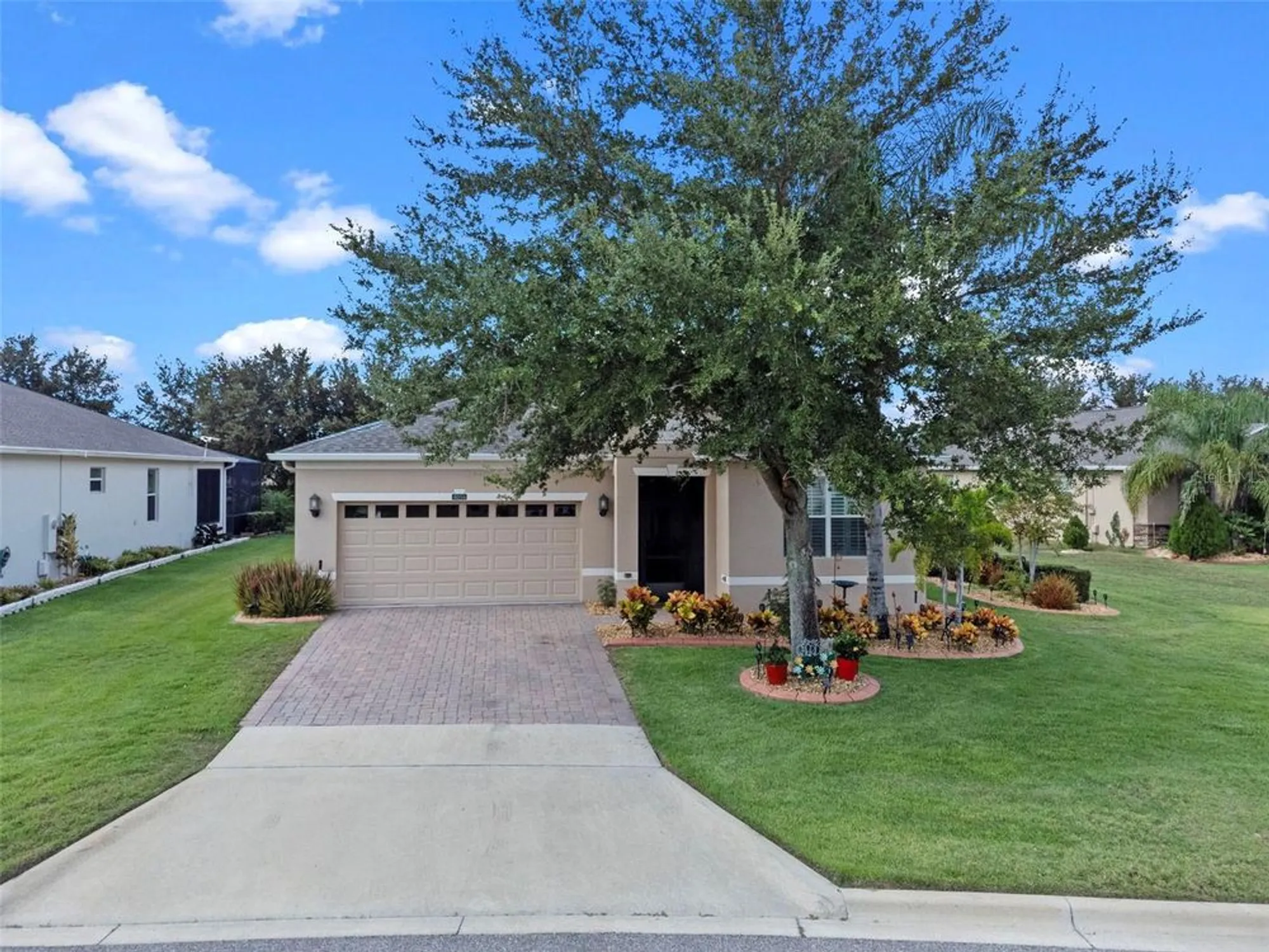 Property Slideshow image 1 of 42 | 4016 serena ln, Clermont, FL, 34711