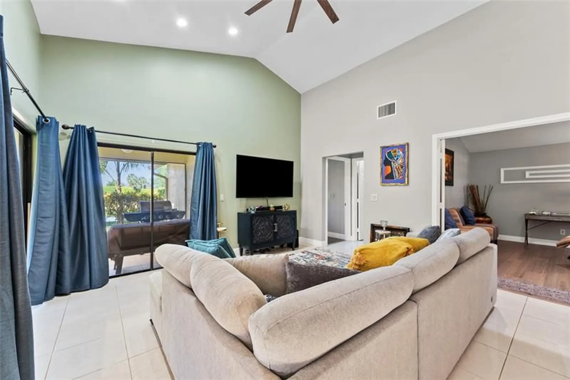 Property Slideshow image 8 of 48 | 6803 bitterbush pl, Boynton Beach, FL, 33472