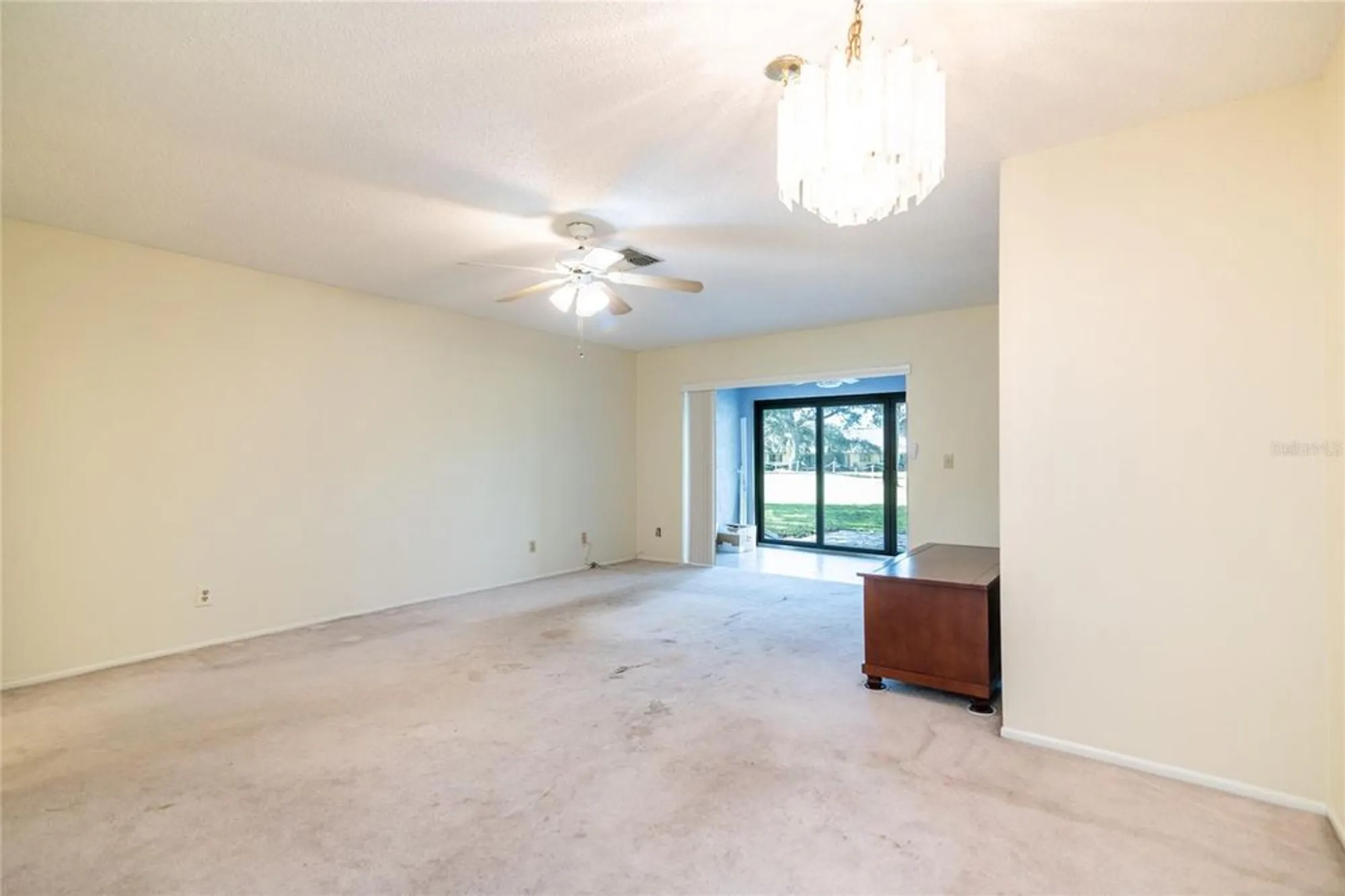 Property Slideshow image 9 of 32 | 2502 laurelwood dr # 3b, Clearwater, FL, 33763