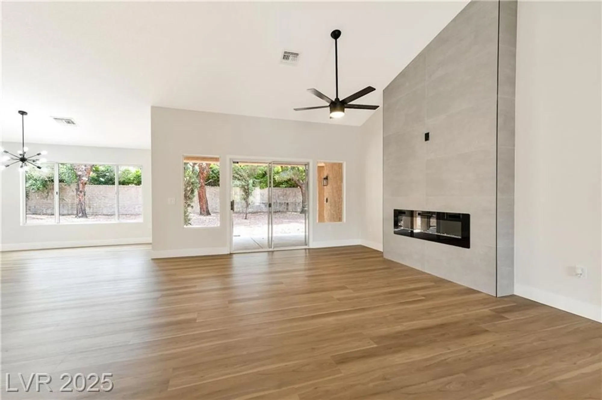 Property Slideshow image 11 of 35 | 2645 saltbush dr, Las Vegas, NV, 89134