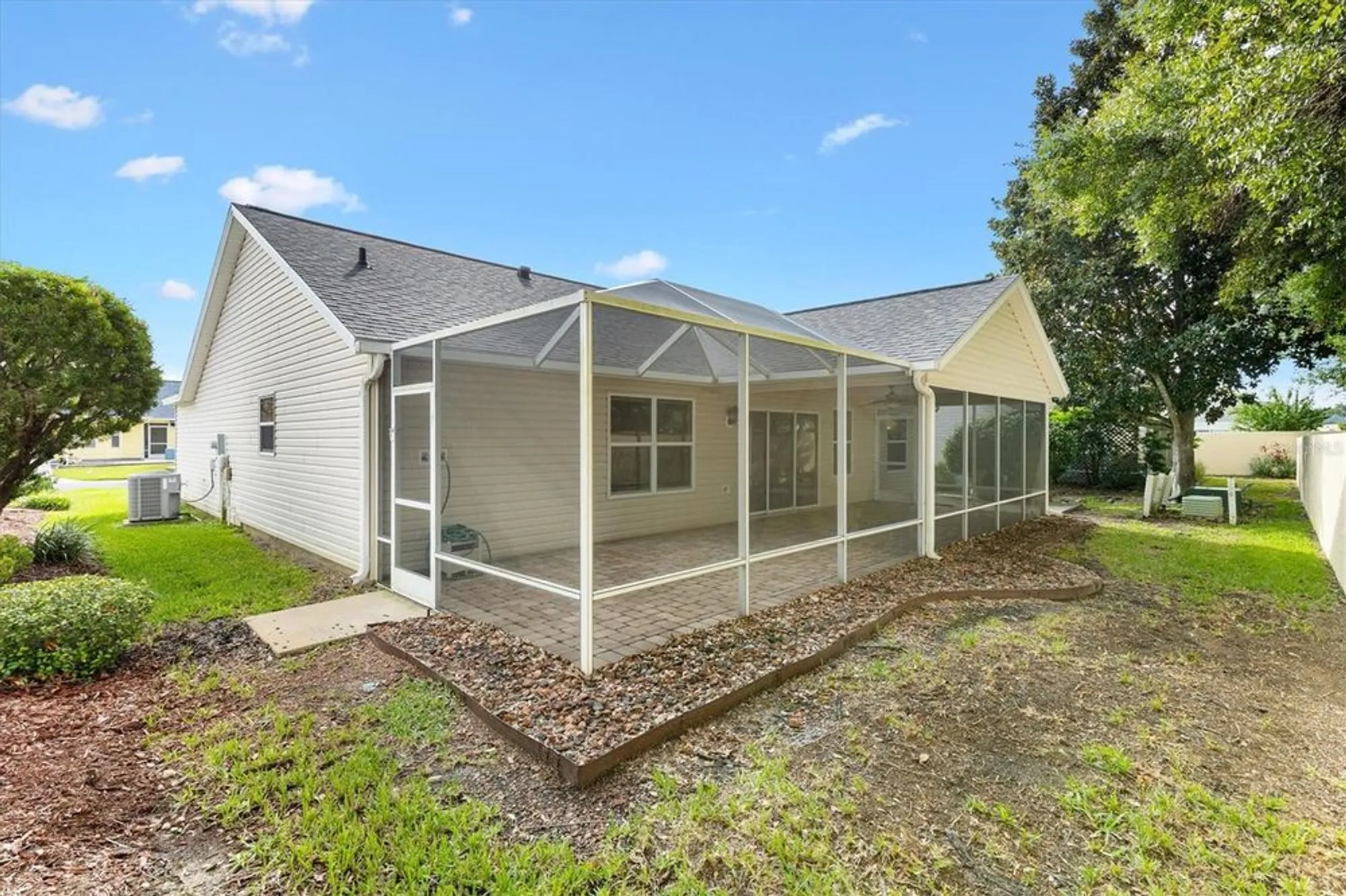 Property Slideshow image 39 of 46 | 2573 caribe dr, The Villages, FL, 32162