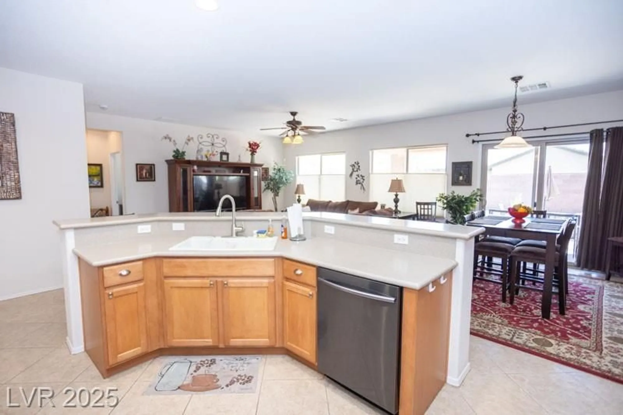 Property Slideshow image 16 of 43 | 5935 saddle horse ave, Las Vegas, NV, 89122