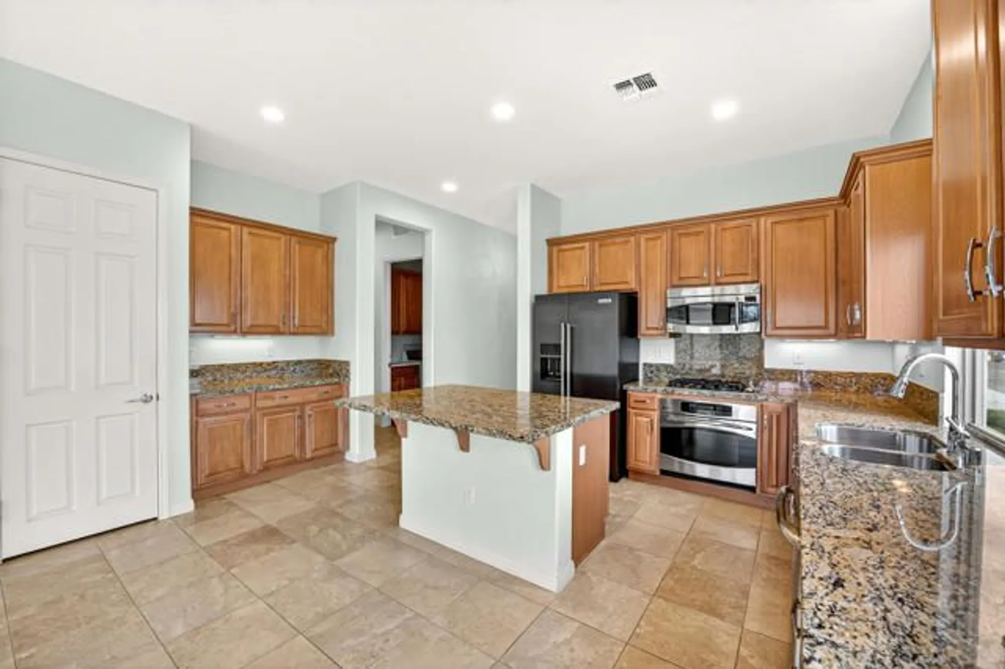 Property Slideshow image 8 of 60 | 41298 calle servando, Indio, CA, 92203