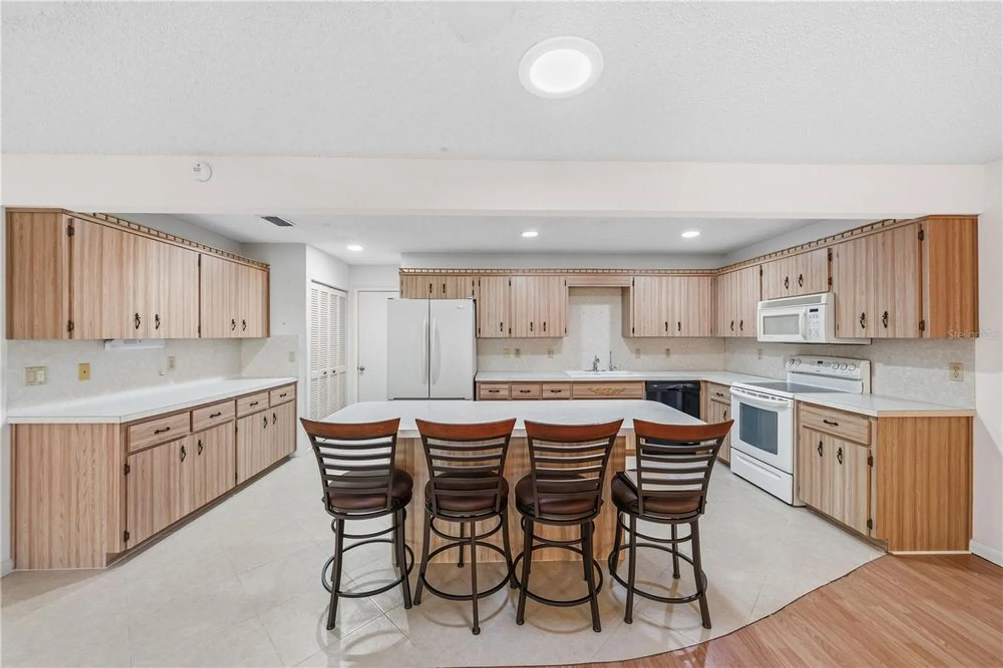 Property Slideshow image 19 of 60 | 8420 sw 92nd st b, Ocala, FL, 34481