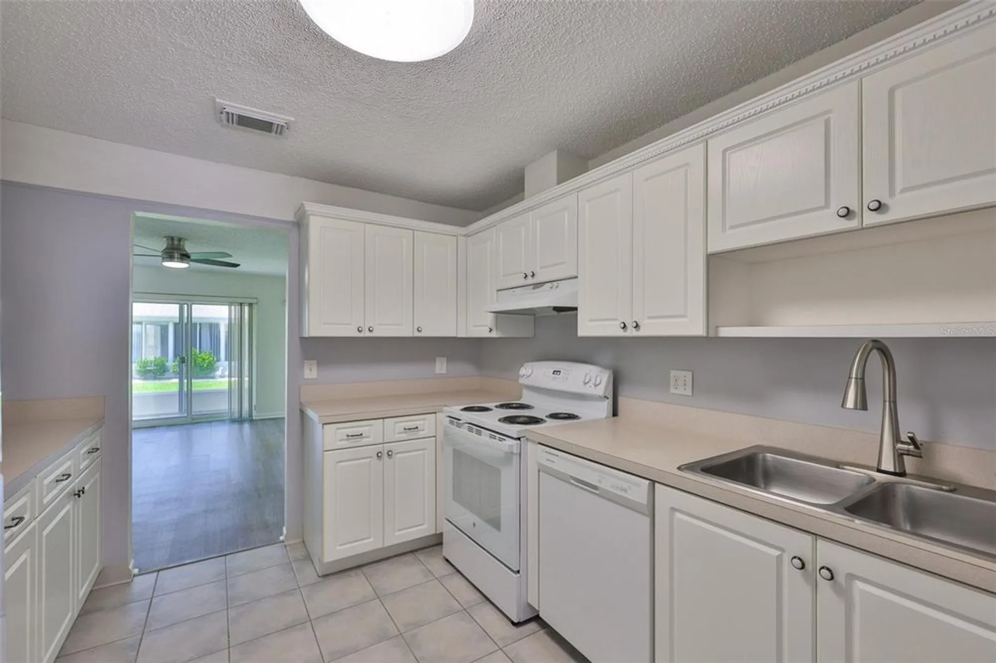 Property Slideshow image 12 of 54 | 1210 eastloch ct, Sun City Center, FL, 33573