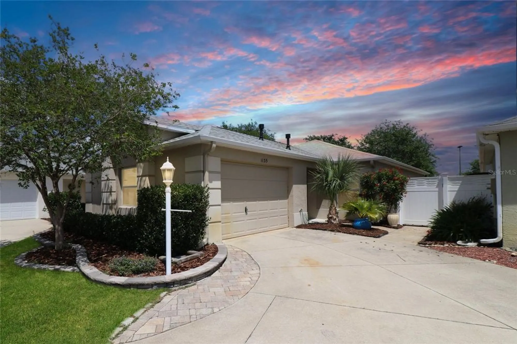 Property Slideshow image 1 of 47 | 1135 easley way, The Villages, FL, 32162