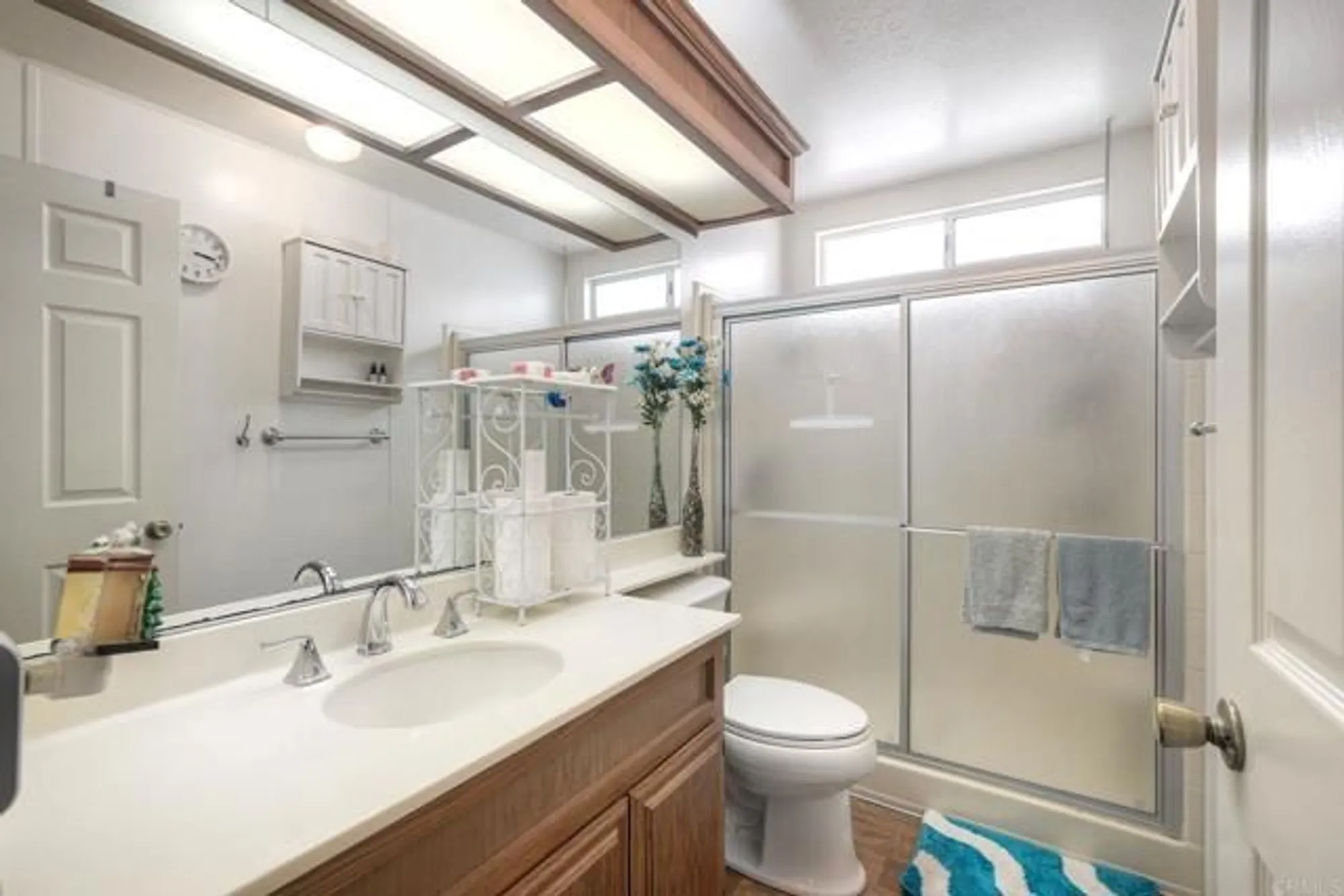 Property Slideshow image 19 of 35 | 5116 weymouth way, Oceanside, CA, 92057