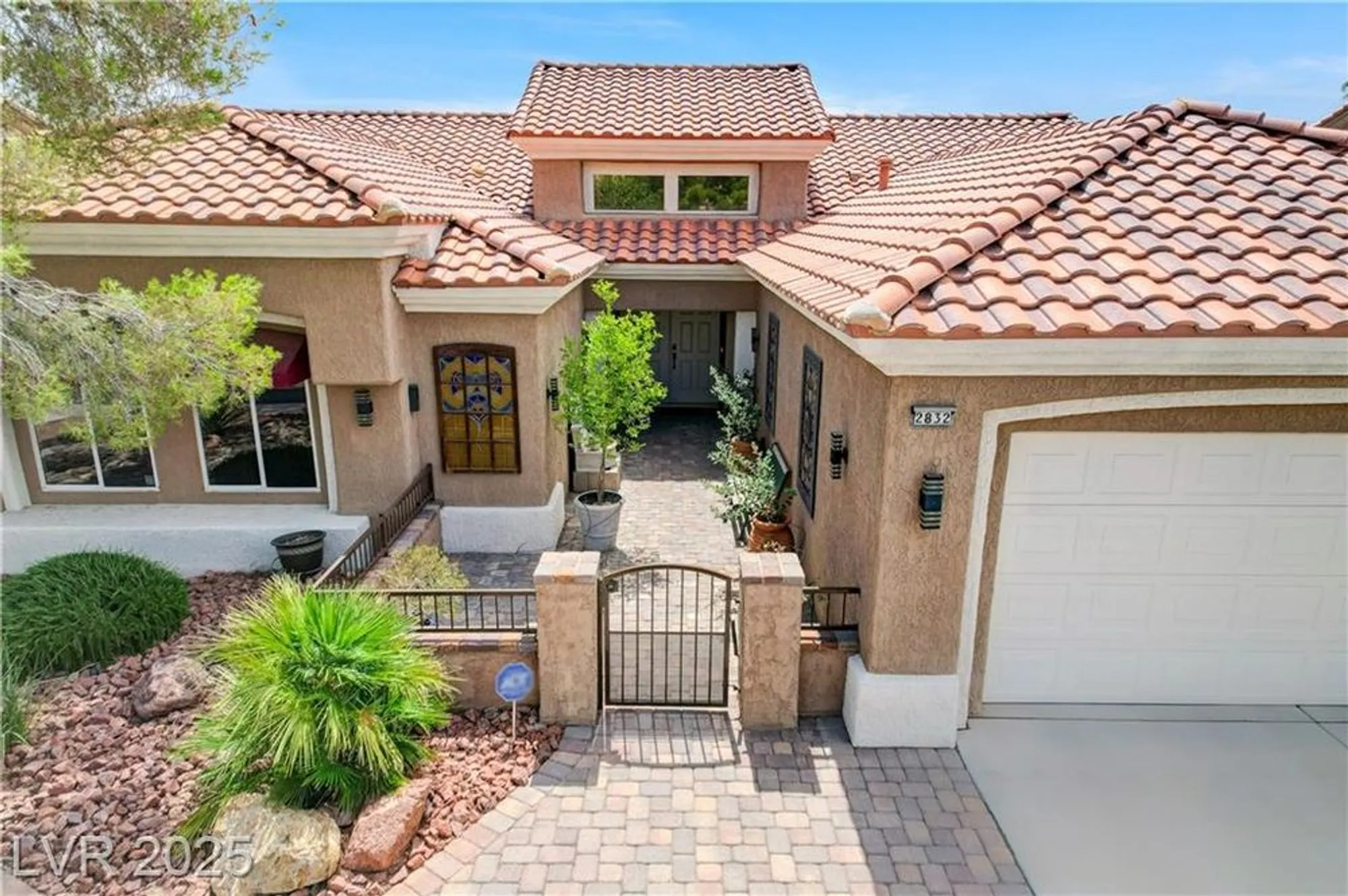 Property Slideshow image 70 of 80 | 2832 castle bar dr, Las Vegas, NV, 89134