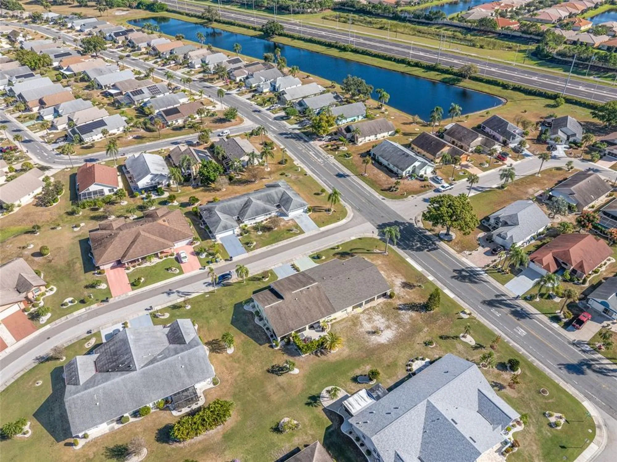 Property Slideshow image 39 of 51 | 302 linger ln, Sun City Center, FL, 33573