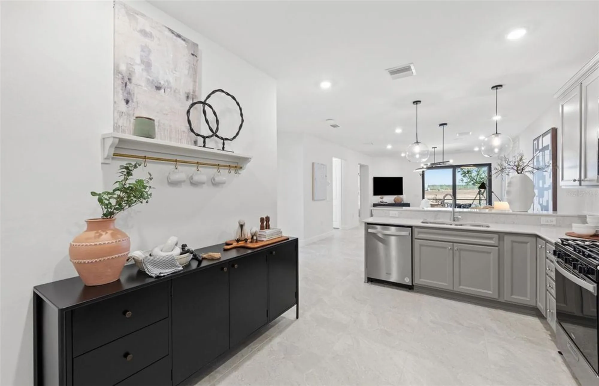 Property Slideshow image 9 of 29 | 18730 indian rock pl, Lakewood Ranch, FL, 34211