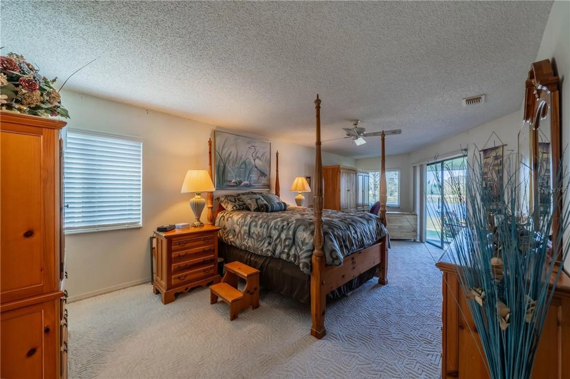 Property Slideshow image 8 of 37 | 1723 wolf laurel dr, Sun City Center, FL, 33573