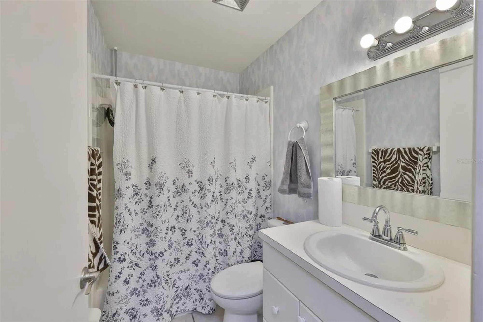 Property Slideshow image 22 of 55 | 1905 canterbury ln unit 17, Sun City Center, FL, 33573