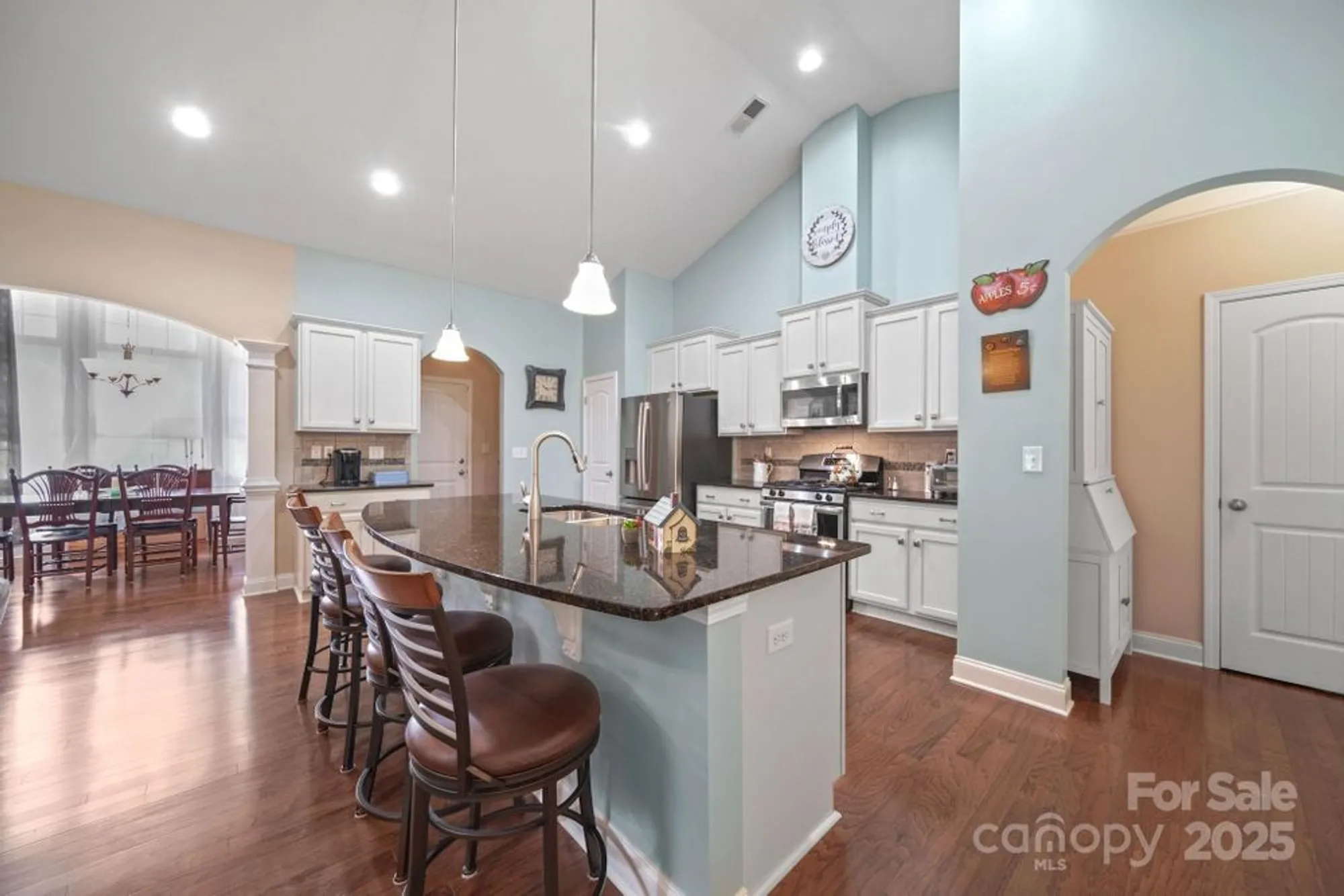 Property Slideshow image 16 of 47 | 5326 casper dr, Charlotte, NC, 28214