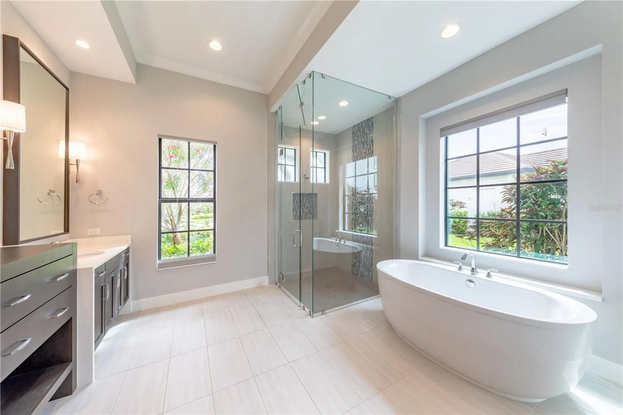 Property Slideshow image 23 of 63 | 5408 greenbrook dr, Sarasota, FL, 34238