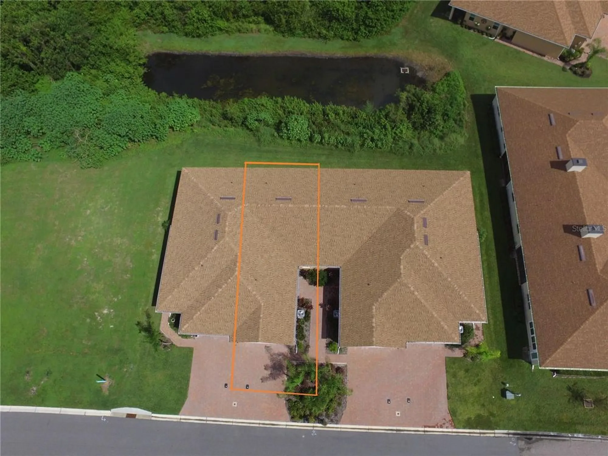 Property Slideshow image 33 of 73 | 1709 linz ct, Winter Haven, FL, 33884