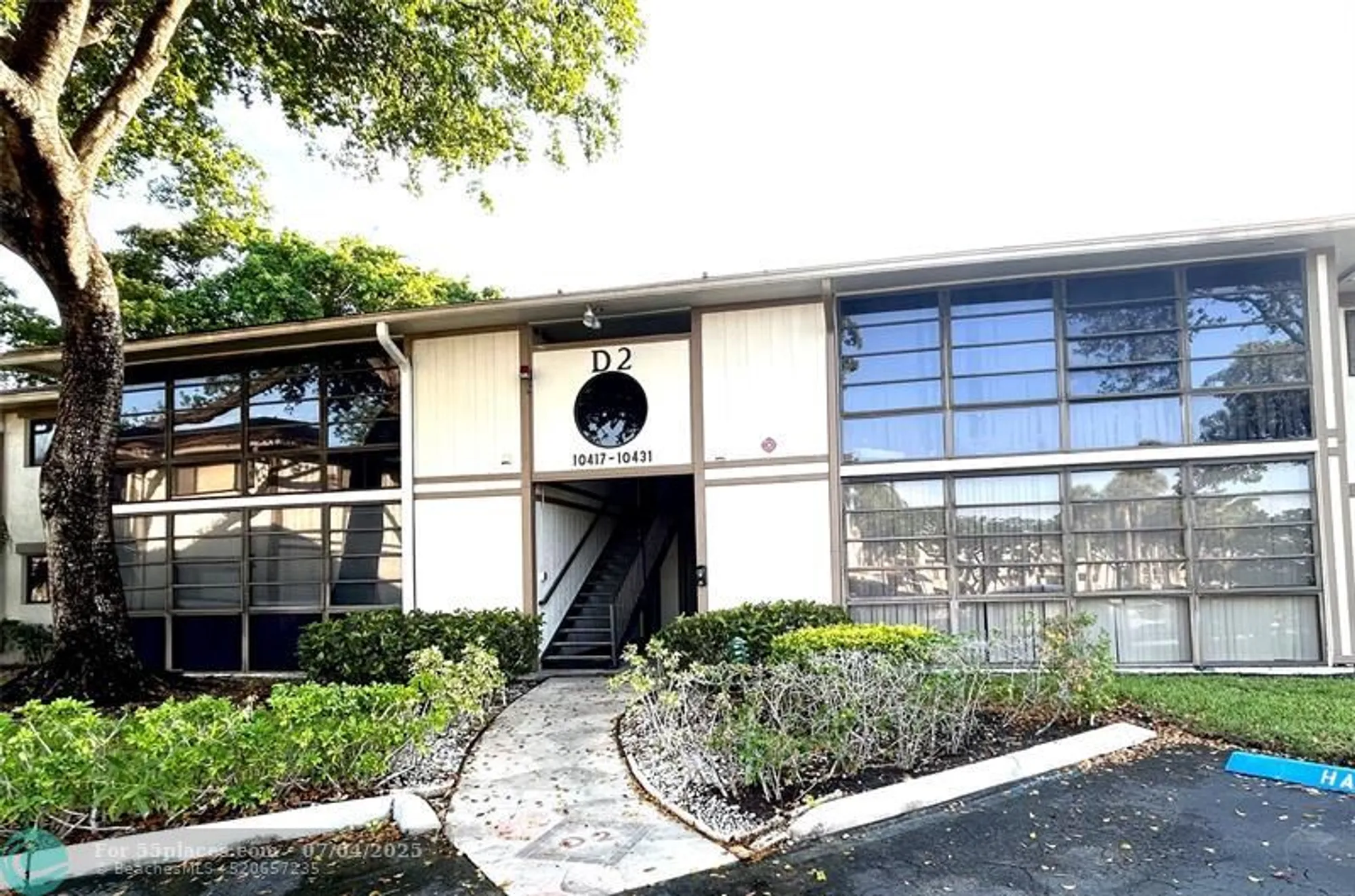 Property Slideshow image 1 of 14 | 10429 e clairmont cir # 108, Tamarac, FL, 33321