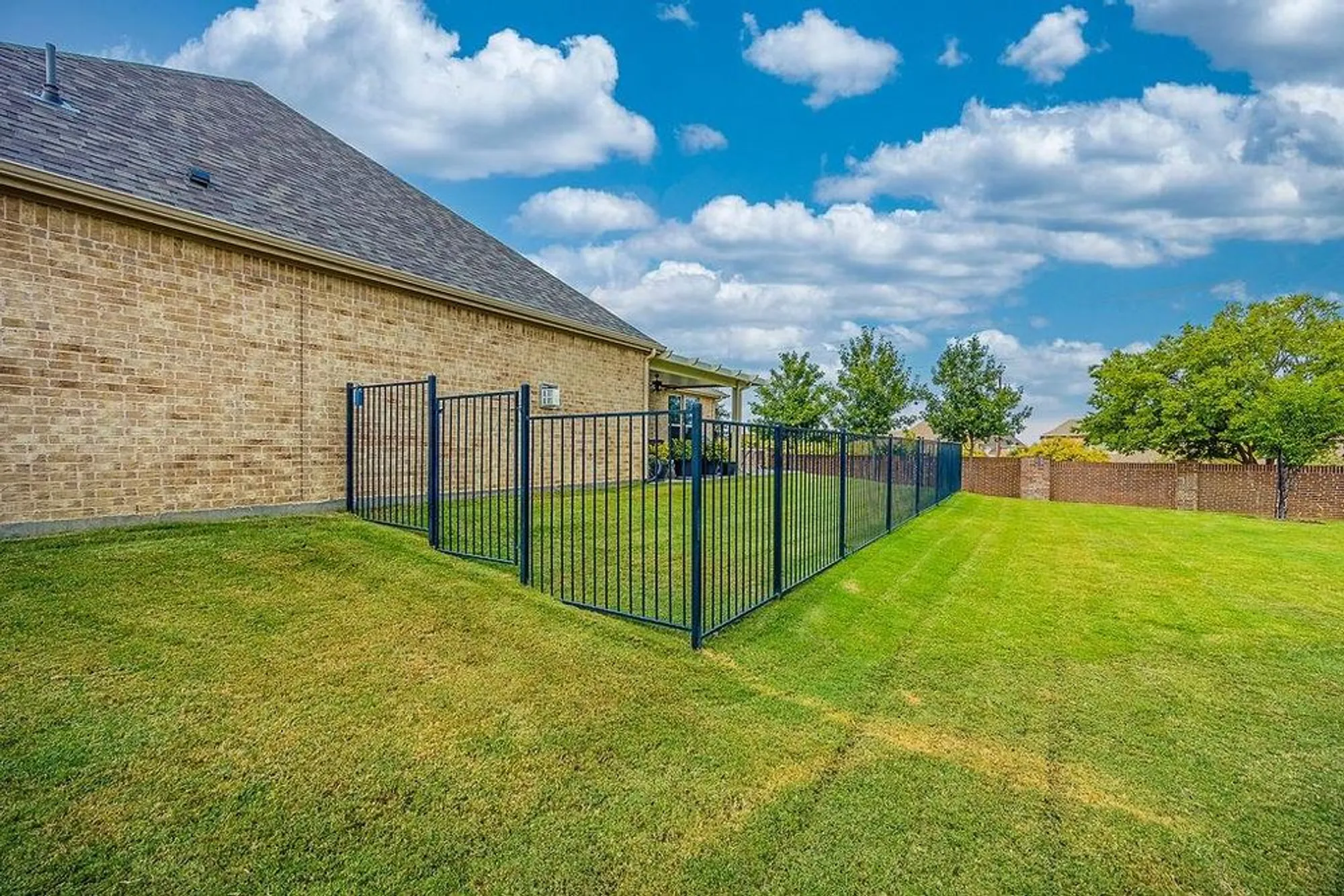 Property Slideshow image 33 of 40 | 2123 ladera way 2123, Mansfield, TX, 76063