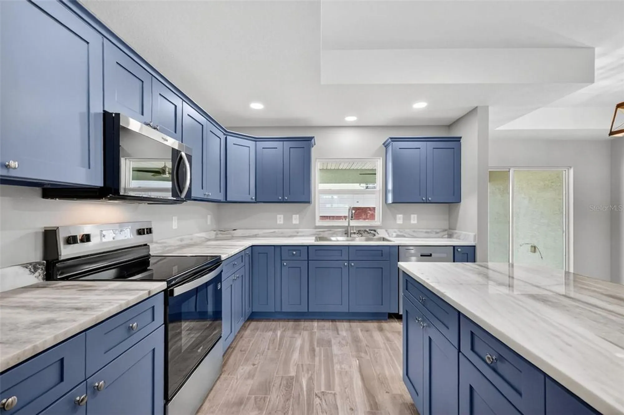 Property Slideshow image 5 of 36 | 1201 dustin dr, The Villages, FL, 32159