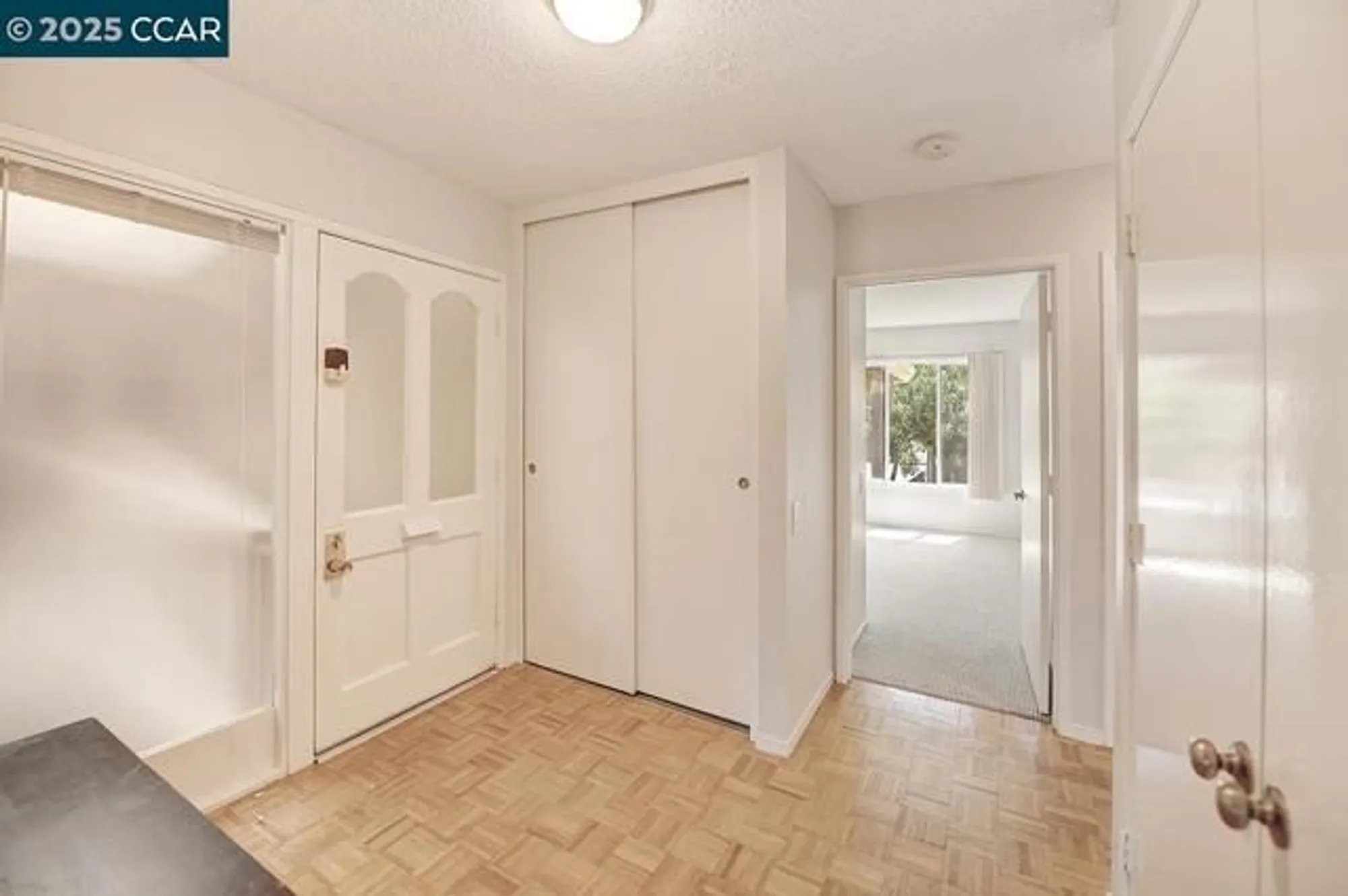 Property Slideshow image 19 of 43 | 1427 rockledge ln apt 5, Walnut Creek, CA, 94595