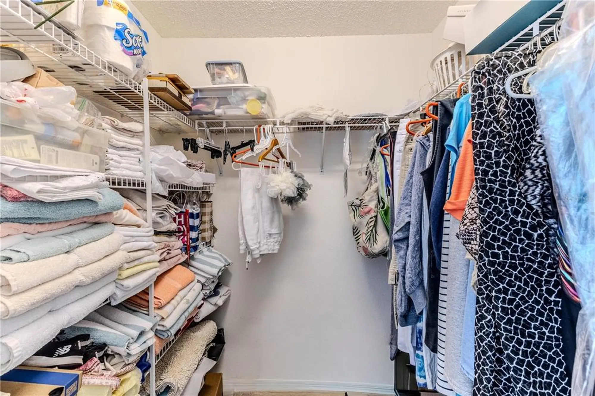 Property Slideshow image 19 of 64 | 432 mistwood ct, Spring Hill, FL, 34609