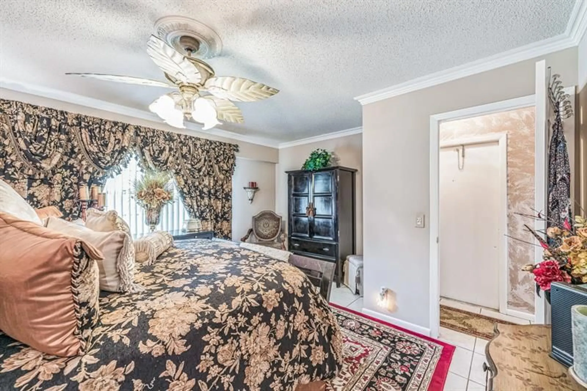 Property Slideshow image 19 of 22 | 581 mansfield n # 581, Boca Raton, FL, 33434