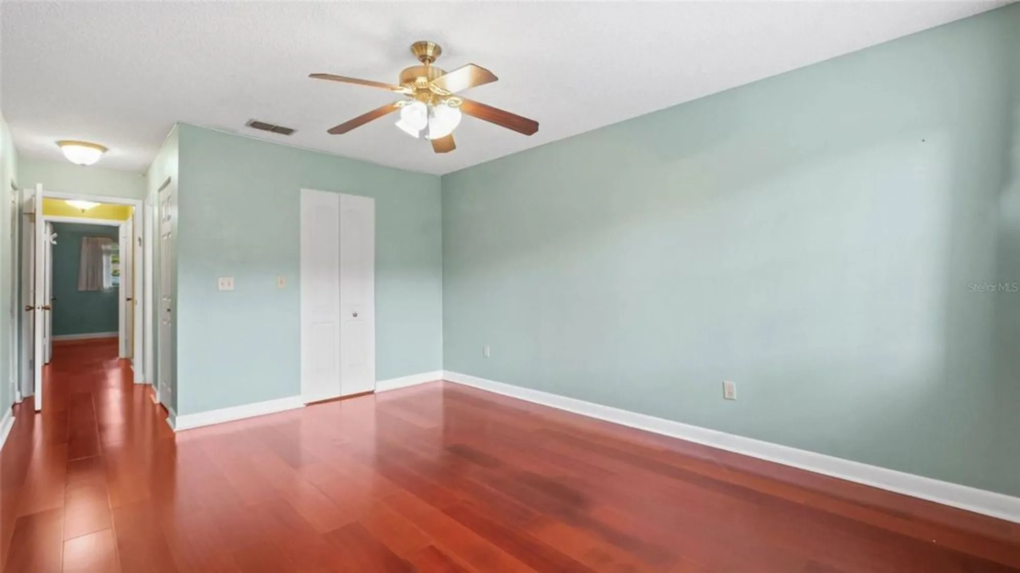 Property Slideshow image 14 of 32 | 6070 80th st n unit 109, St Petersburg, FL, 33709