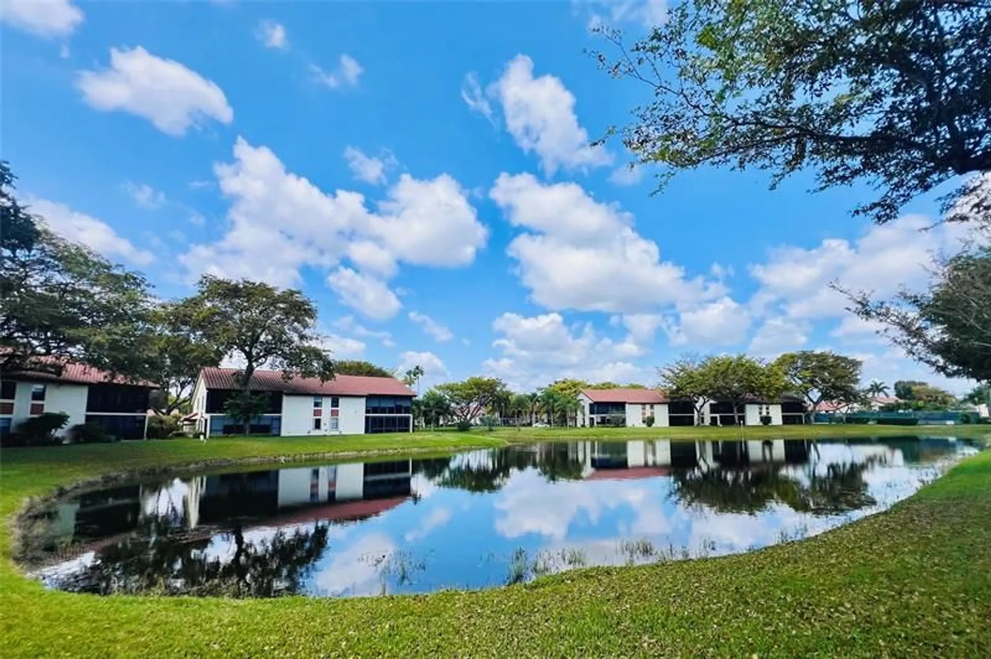 Property Slideshow image 36 of 50 | 10851 palm lake ave 201, Boynton Beach, FL, 33437