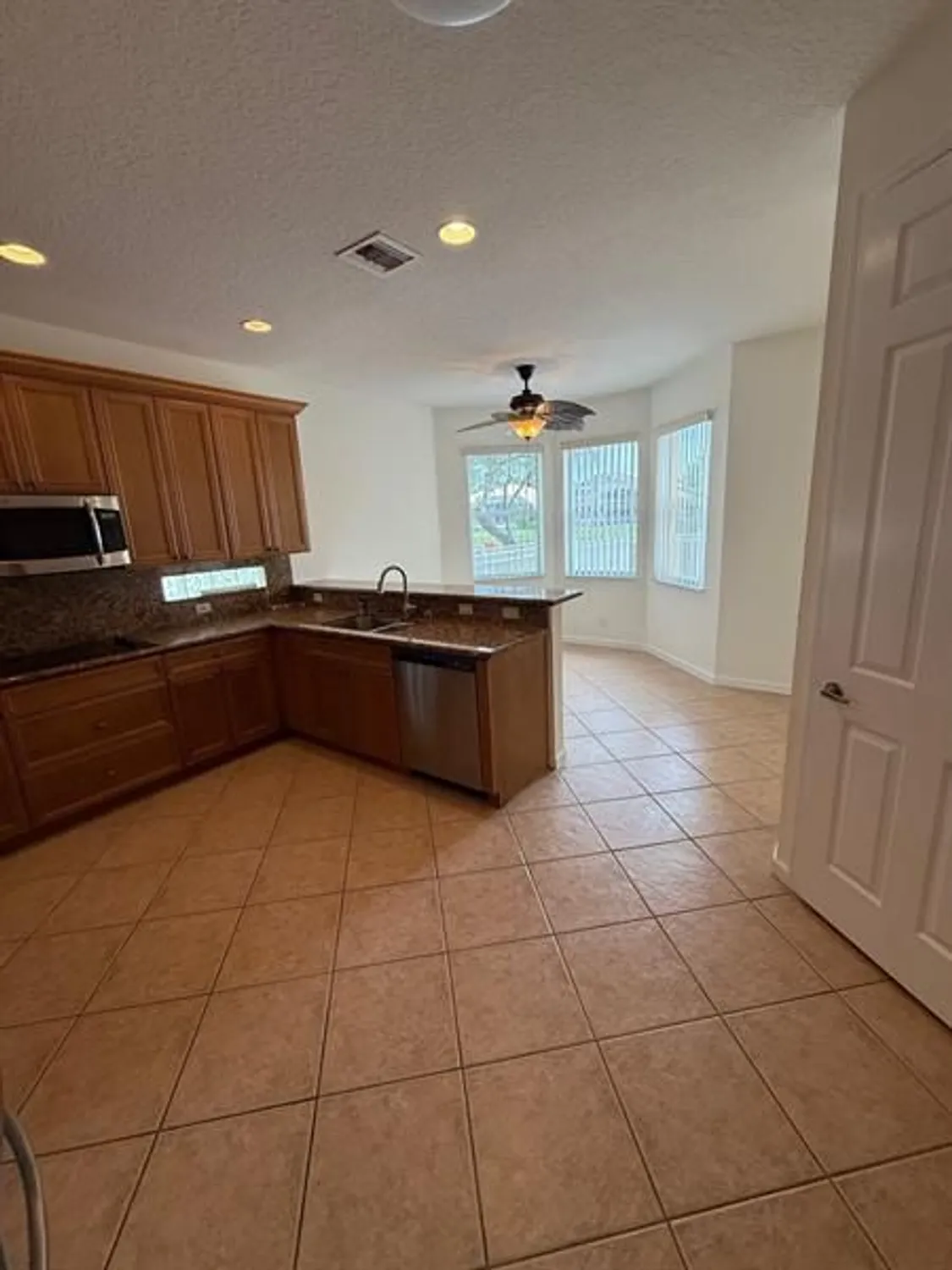 Property Slideshow image 4 of 25 | 12039 oakvista dr, Boynton Beach, FL, 33437