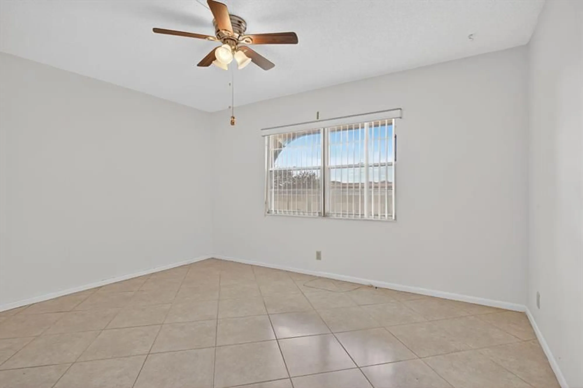 Property Slideshow image 15 of 29 | 3204 portofino pt d4, Coconut Creek, FL, 33066