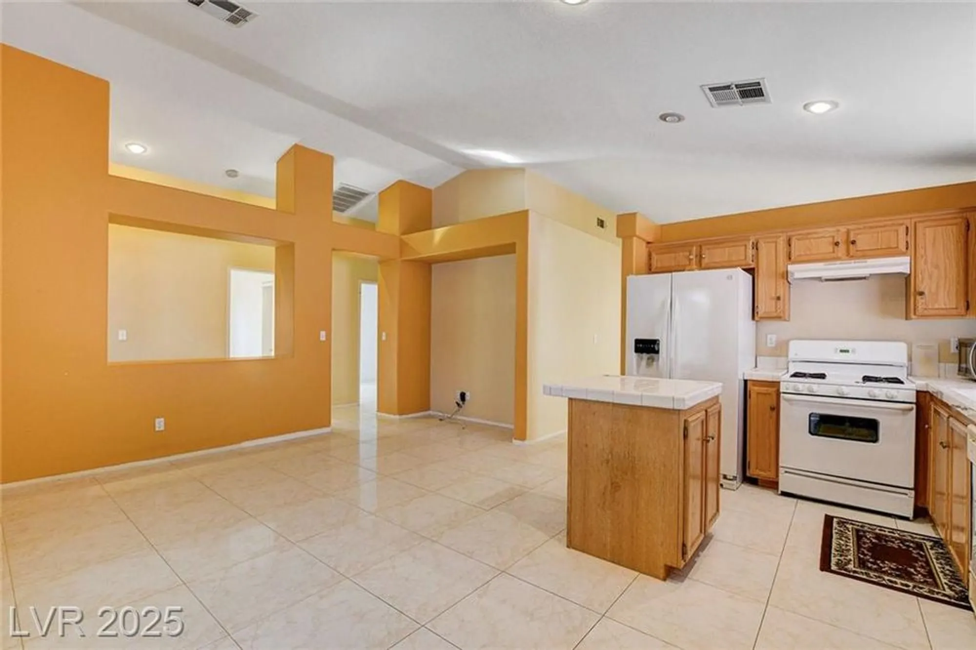 Property Slideshow image 17 of 40 | 5524 morningcross st, Las Vegas, NV, 89130