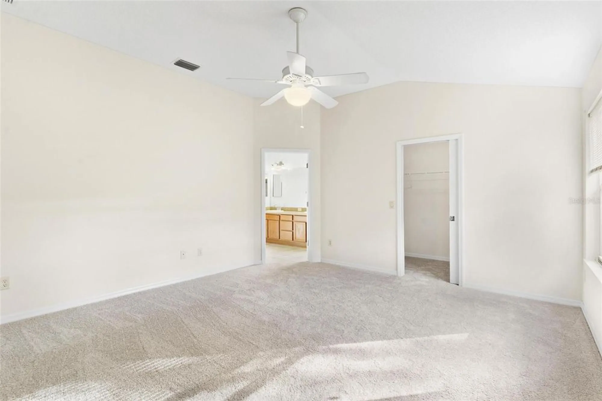 Property Slideshow image 17 of 44 | 471 gaskin ln, The Villages, FL, 32162