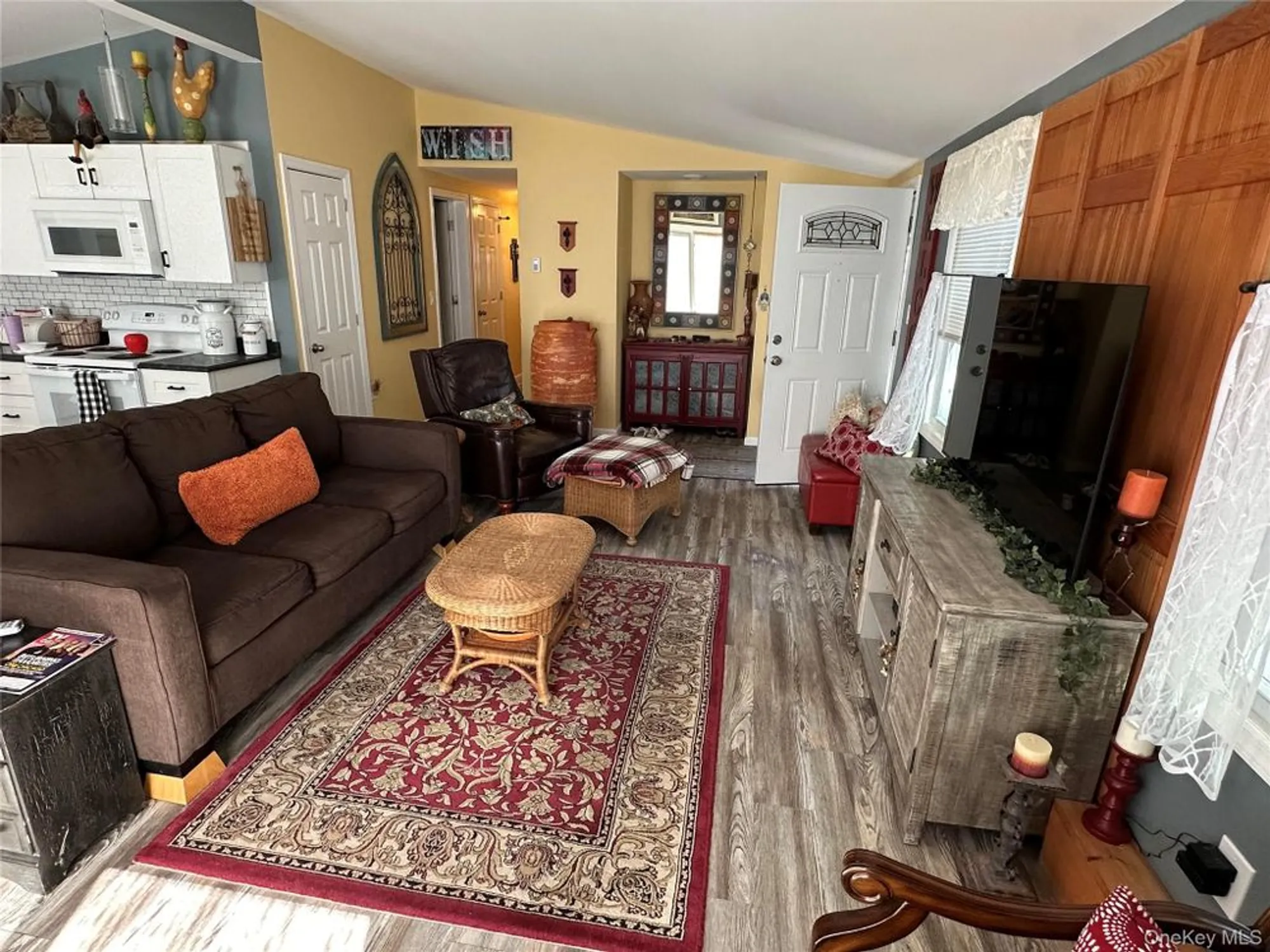 Property Slideshow image 5 of 13 | 53 village cir, Brookhaven, NY, 11949