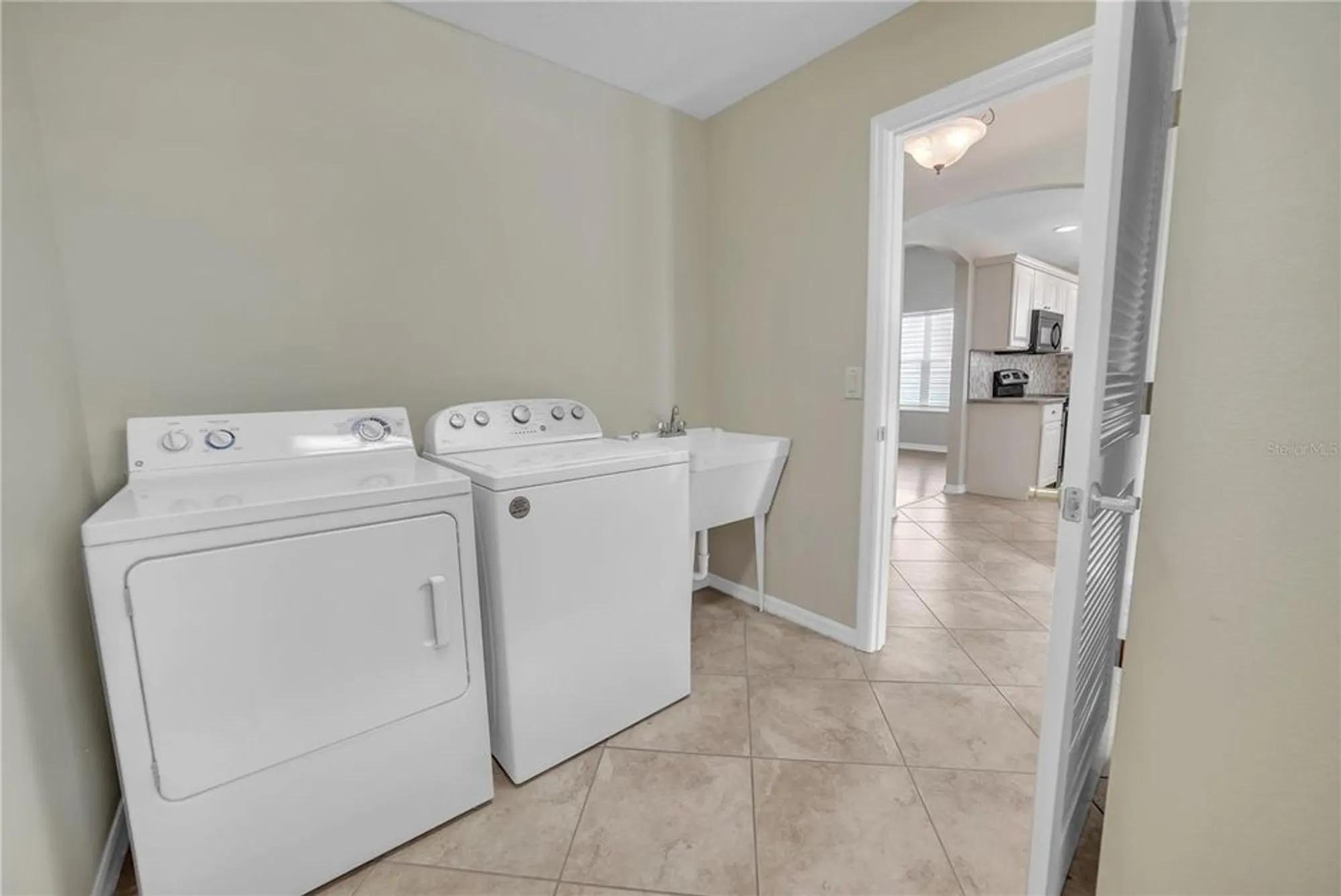 Property Slideshow image 39 of 45 | 879 astor way, The Villages, FL, 32162