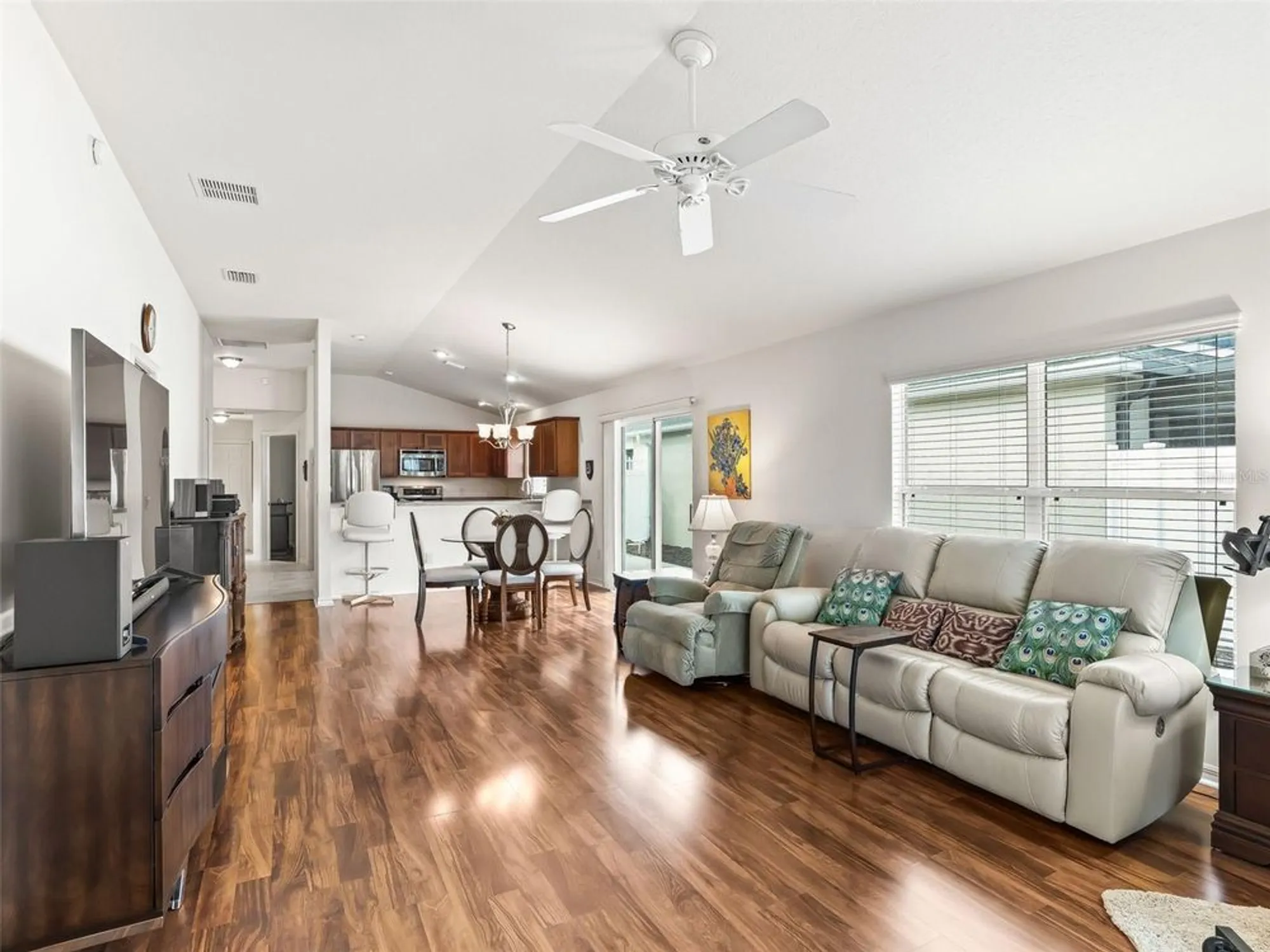 Property Slideshow image 19 of 54 | 1225 edgewater ln, The Villages, FL, 32162