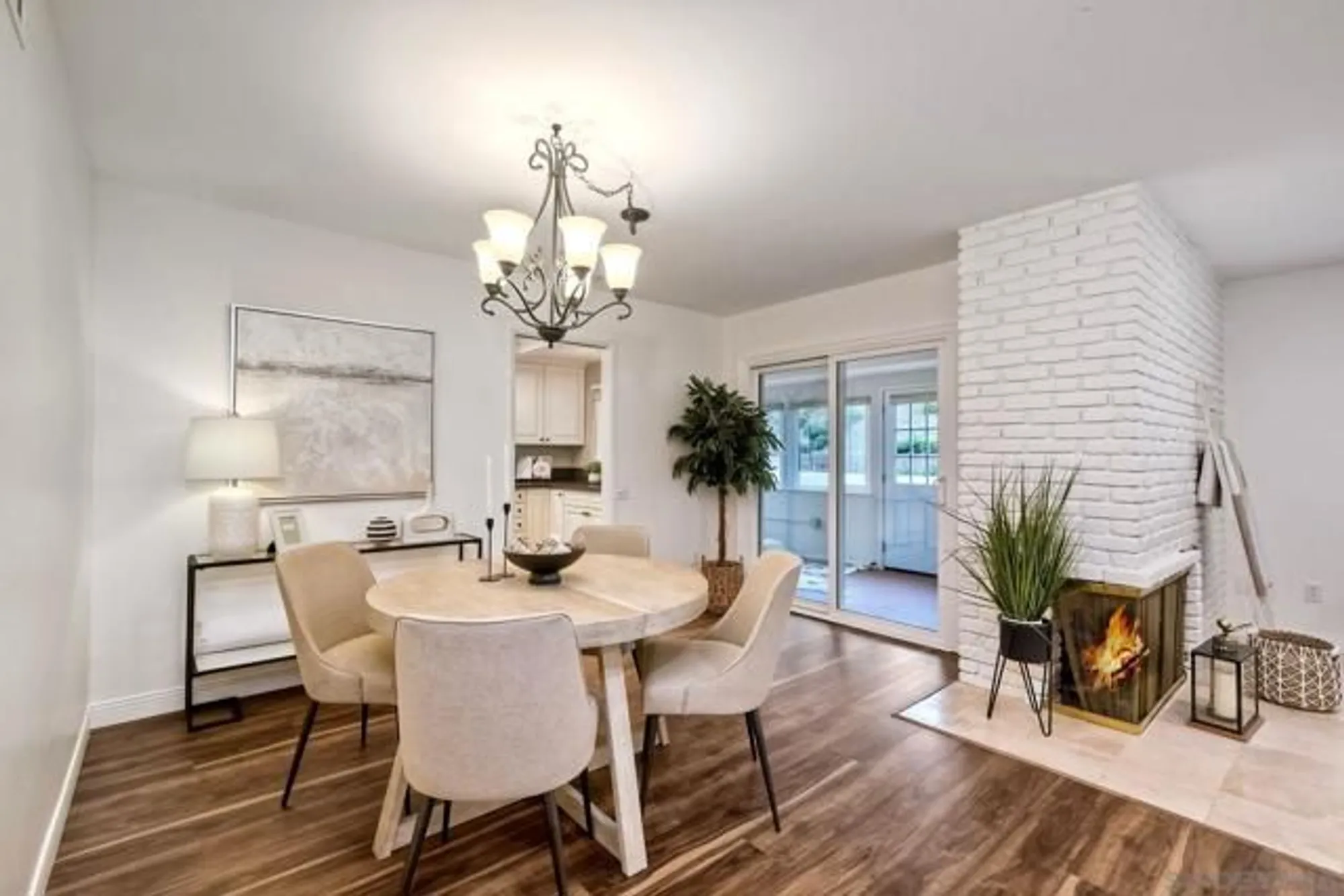 Property Slideshow image 9 of 42 | 12085 calle de maria, San Diego, CA, 92128