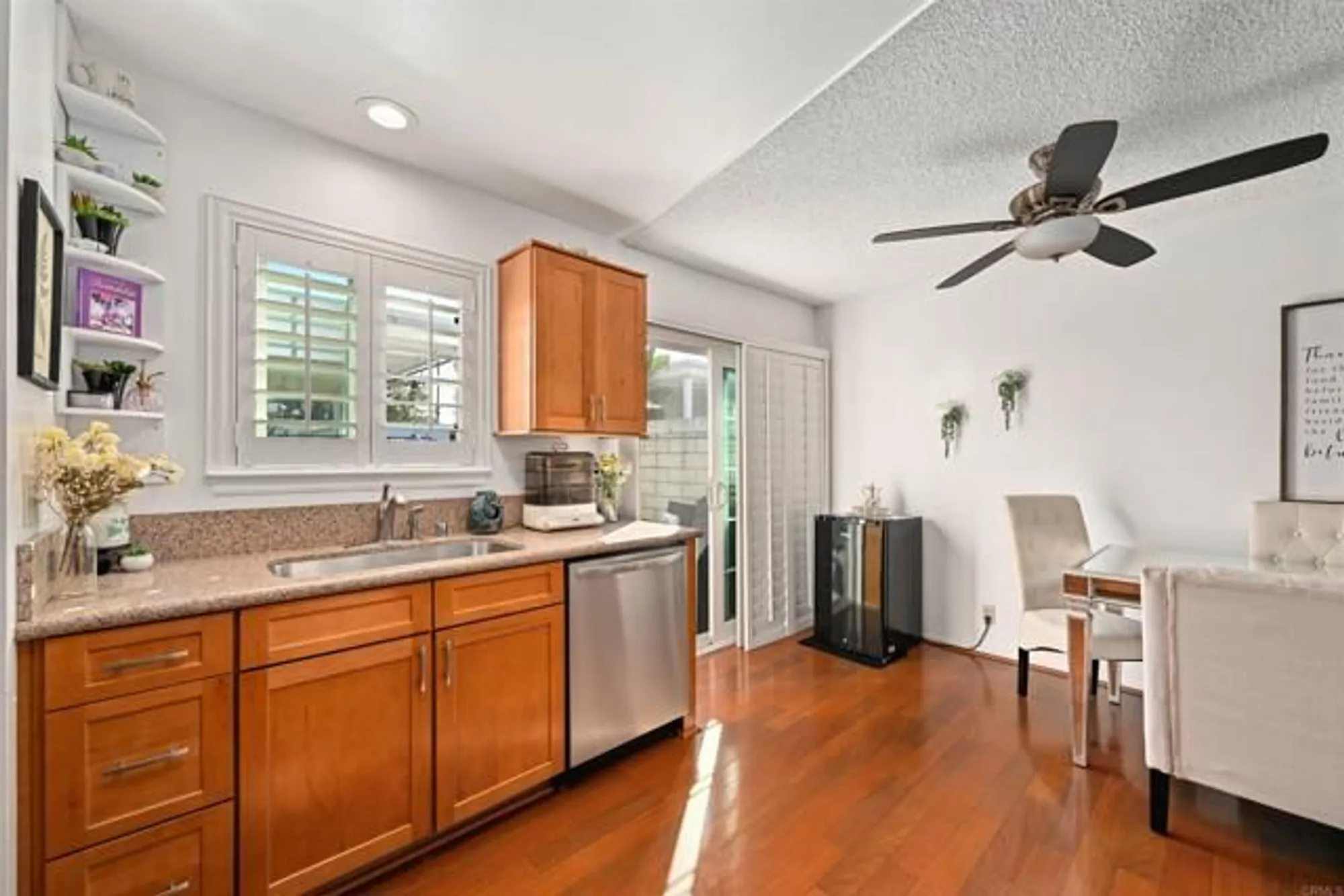 Property Slideshow image 11 of 29 | 3594 pear blossom dr, Oceanside, CA, 92057