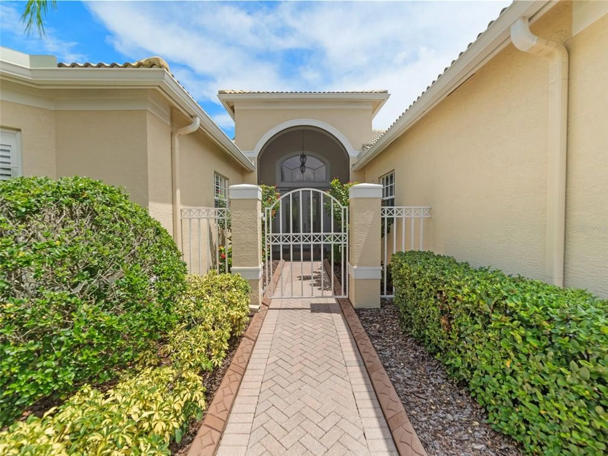 Property Slideshow image 2 of 62 | 5024 ruby flats dr, Wimauma, FL, 33598