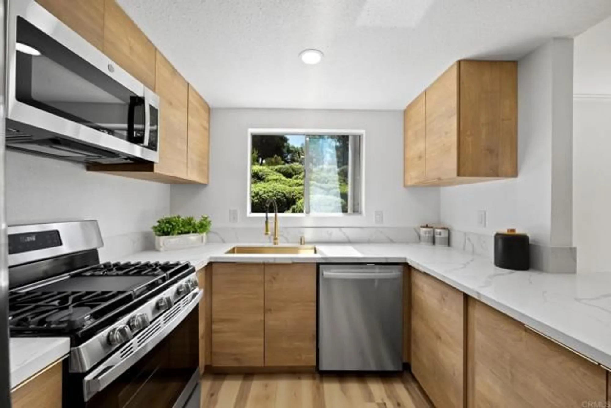 Property Slideshow image 7 of 30 | 4269 black duck way, Oceanside, CA, 92057