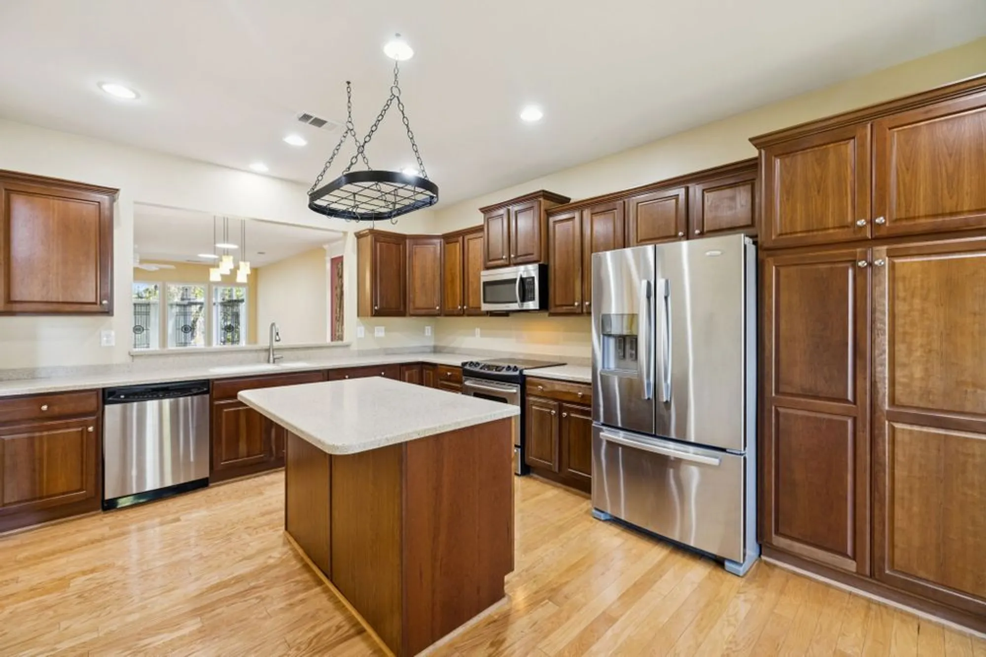 Property Slideshow image 12 of 52 | 113 navy cir, Mount Juliet, TN, 37122