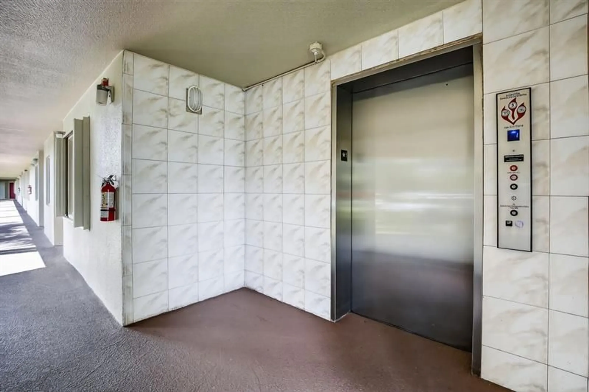 Property Slideshow image 5 of 39 | 1600 sw 127th way, Pembroke Pines, FL, 33027