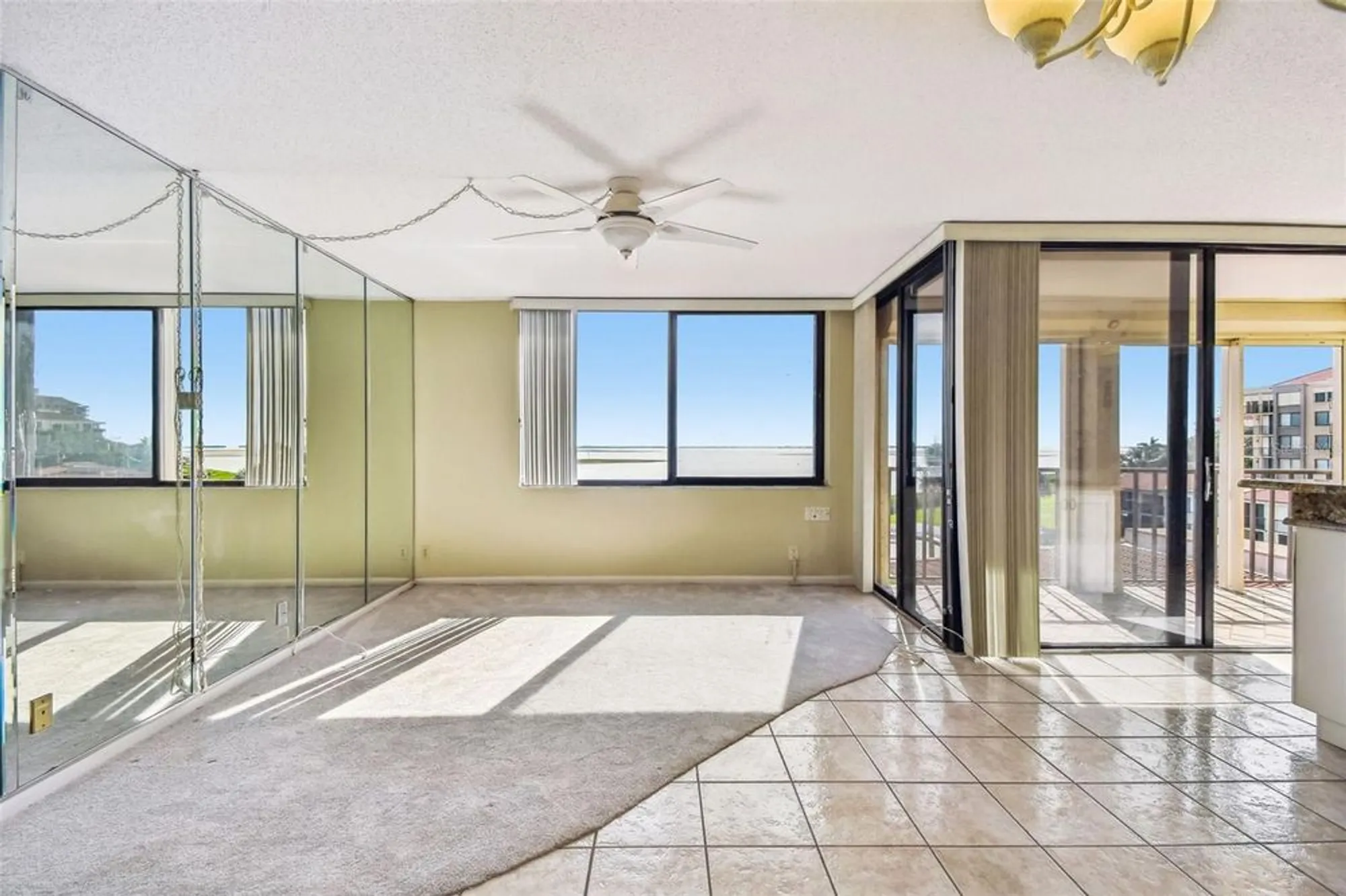 Property Slideshow image 17 of 49 | 6104 palma del mar blvd s apt 402, St Petersburg, FL, 33715