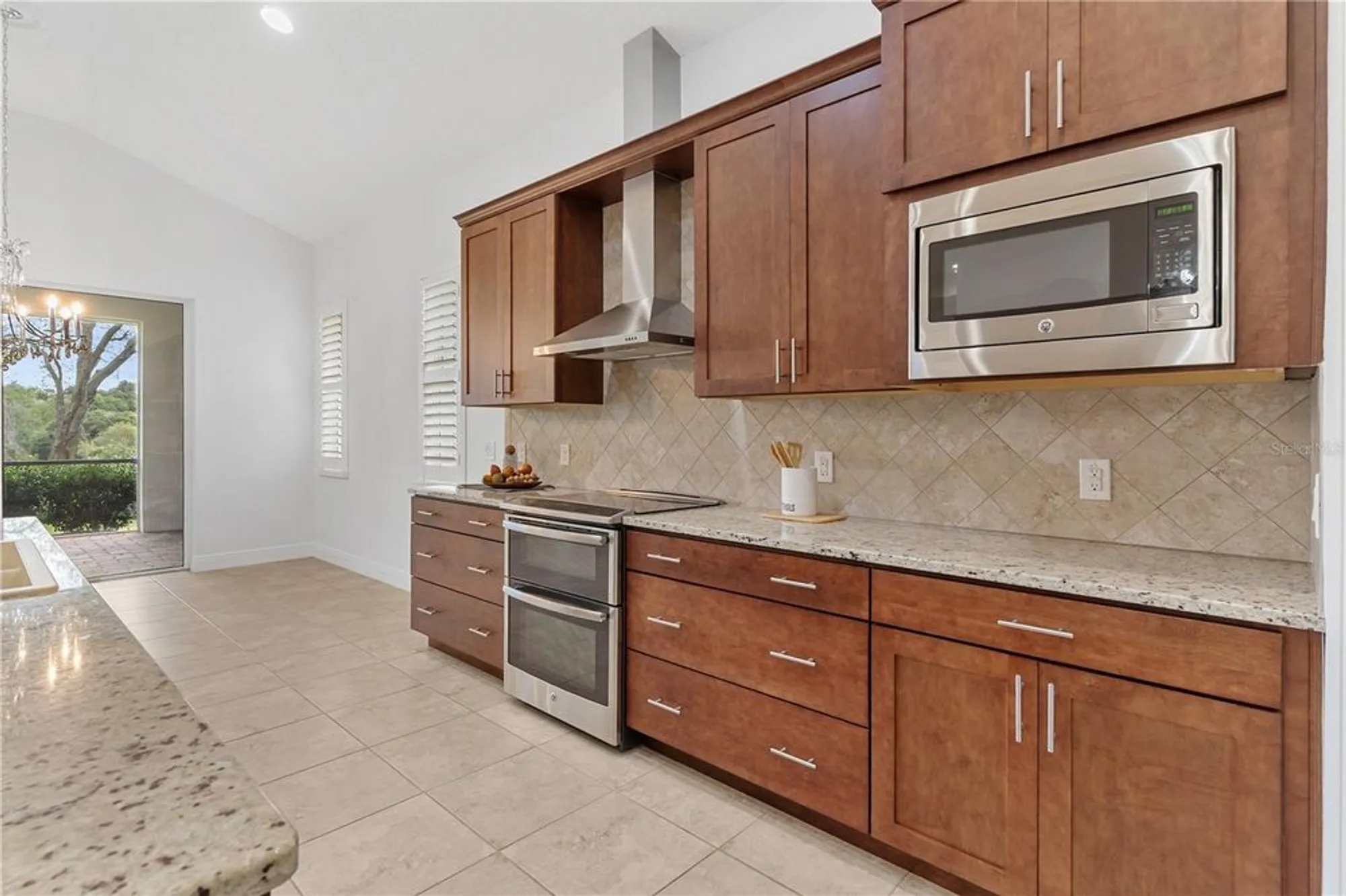 Property Slideshow image 25 of 54 | 5312 meadow hill loop, Lady Lake, FL, 32159