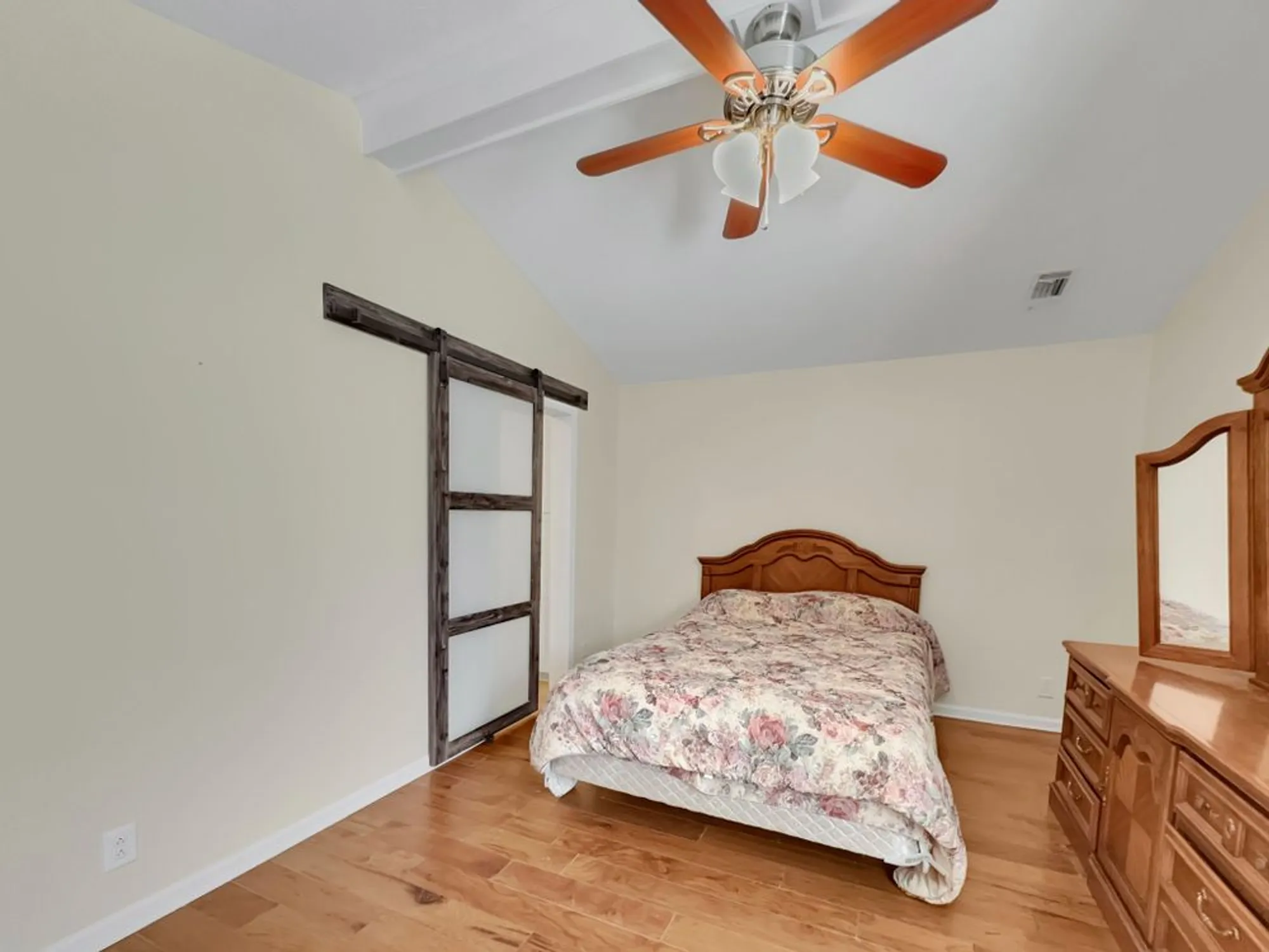 Property Slideshow image 17 of 30 | 395 devon chase hl unit 3804, Gallatin, TN, 37066