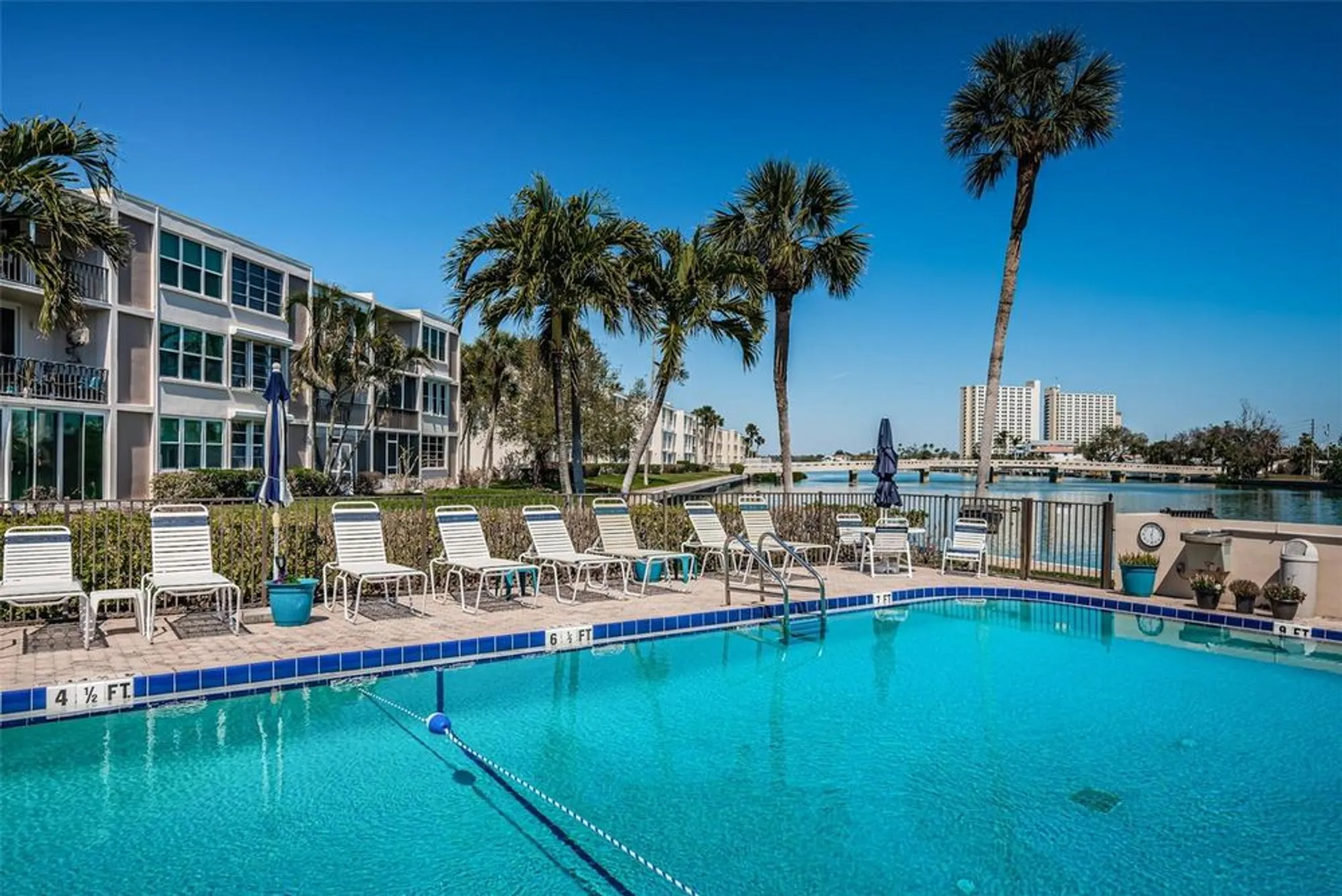 Property Slideshow image 54 of 90 | 7420 bay island dr 171, South Pasadena, FL, 33707