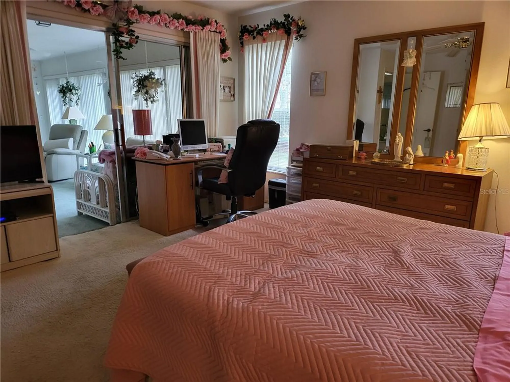 Property Slideshow image 14 of 15 | 2687 royal ridge dr, Spring Hill, FL, 34606