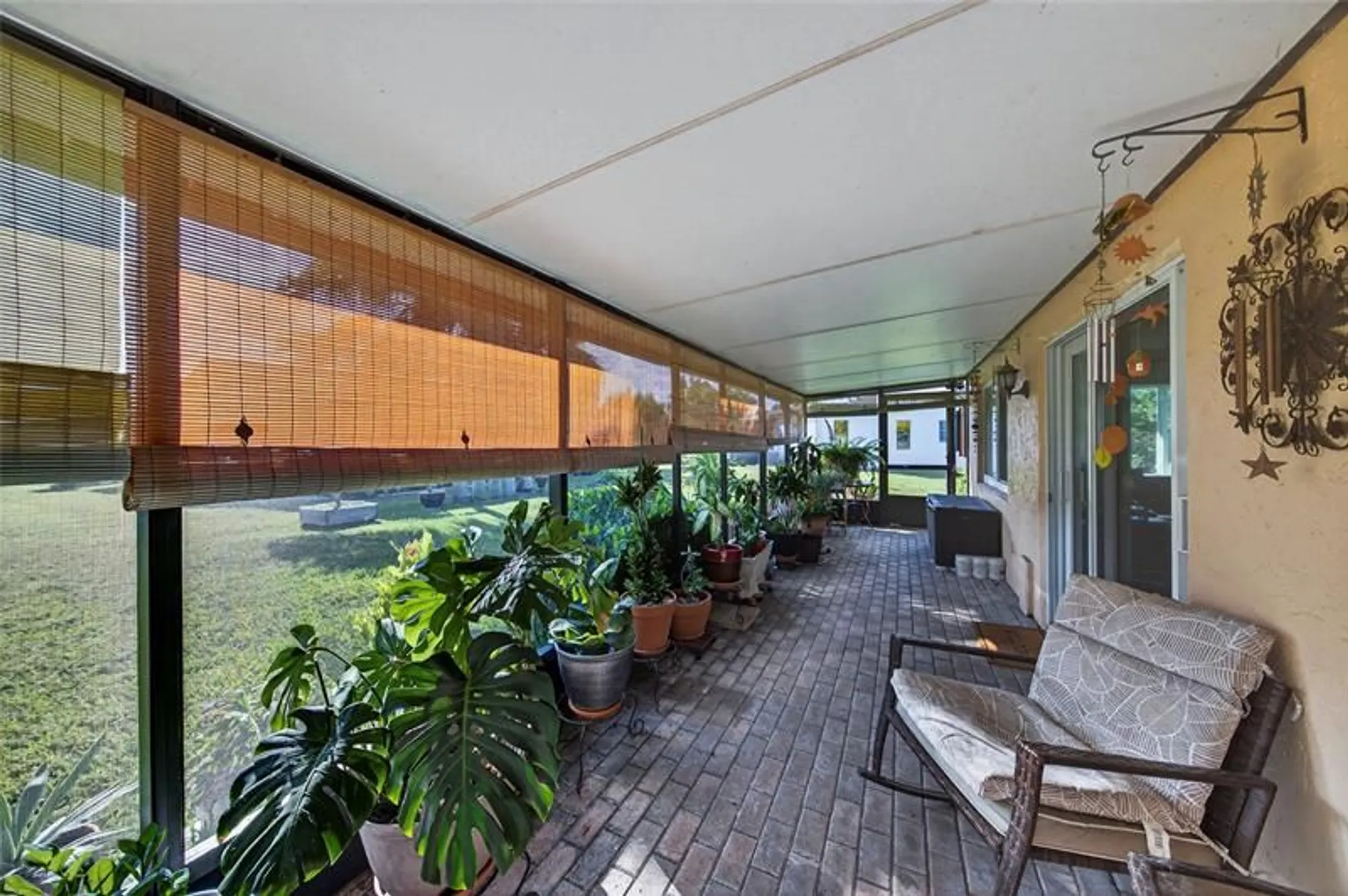 Property Slideshow image 38 of 50 | 9812 nw 75th ct, Tamarac, FL, 33321