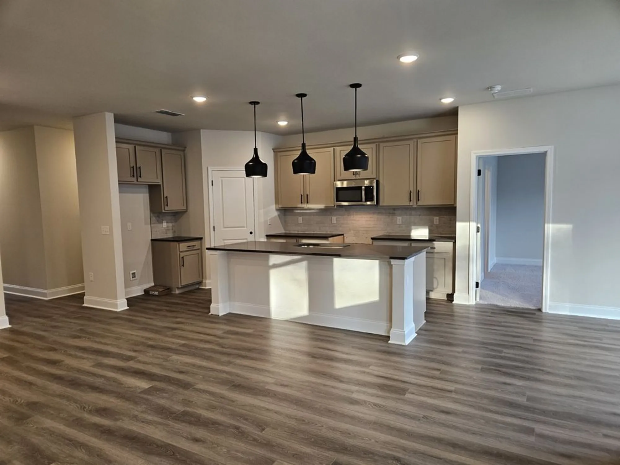 Property Slideshow image 19 of 40 | 340 stonehaus cir, Antioch, TN, 37013